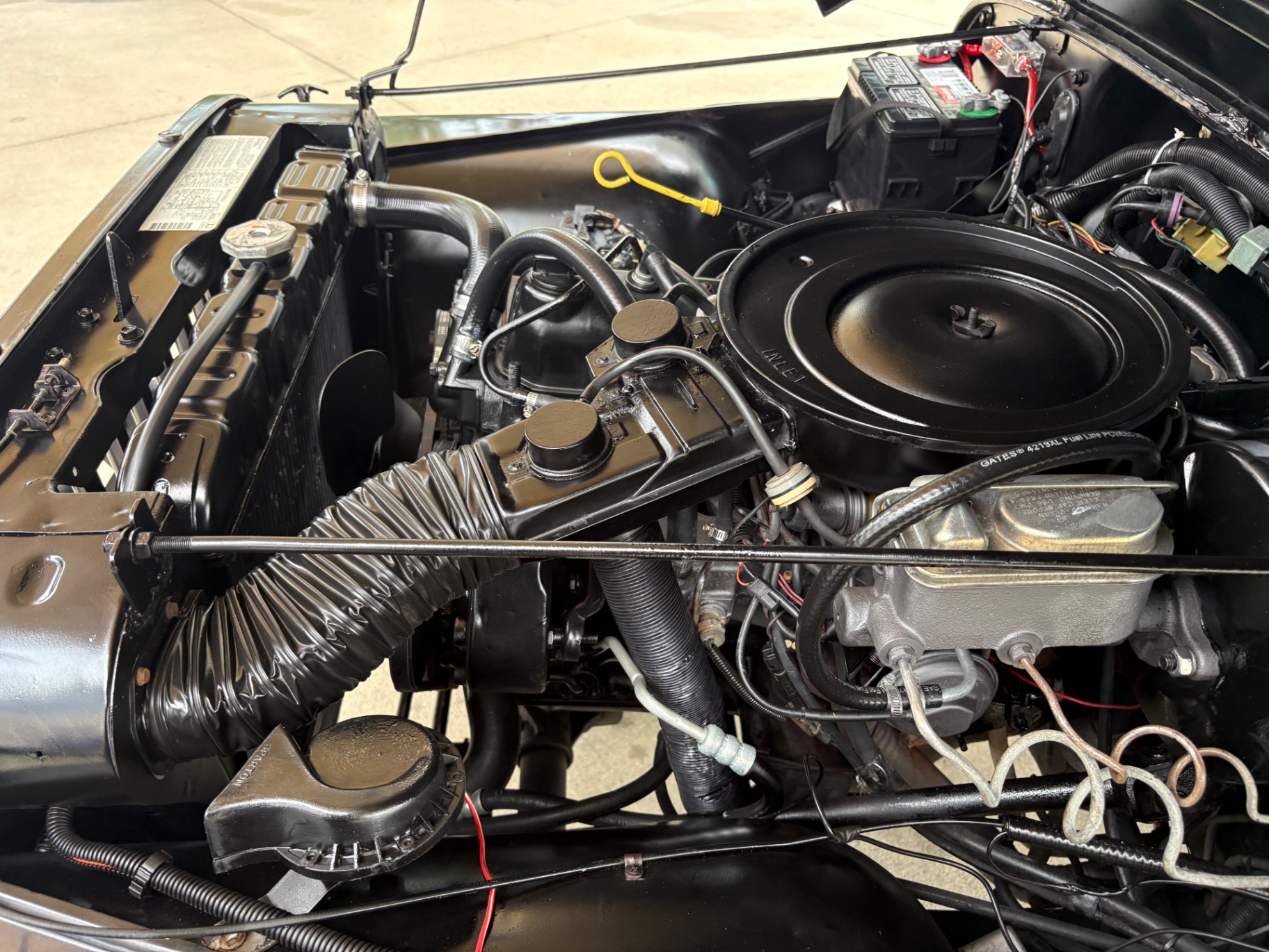 Vehicle photo 30