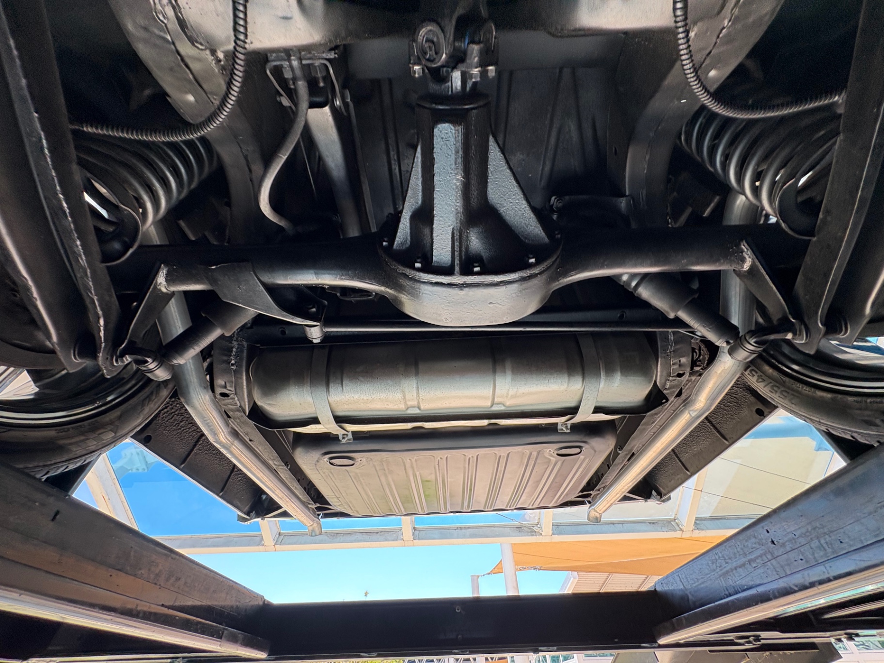Vehicle photo 62