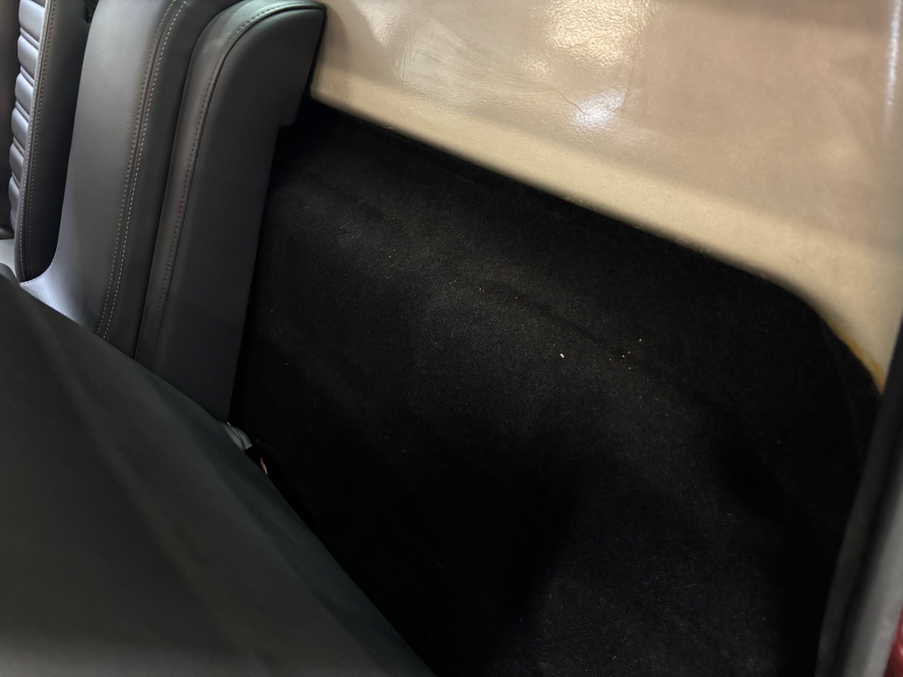 Vehicle photo 25