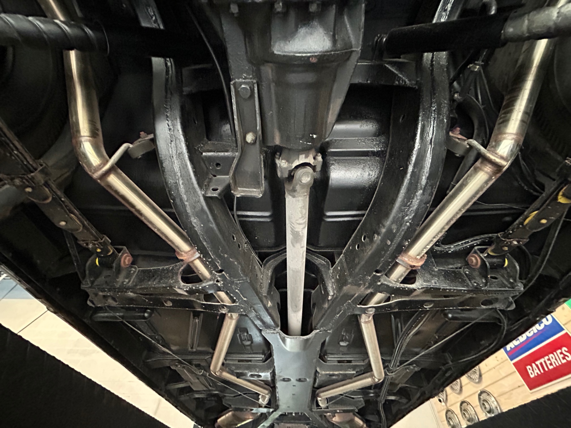 Vehicle photo 35