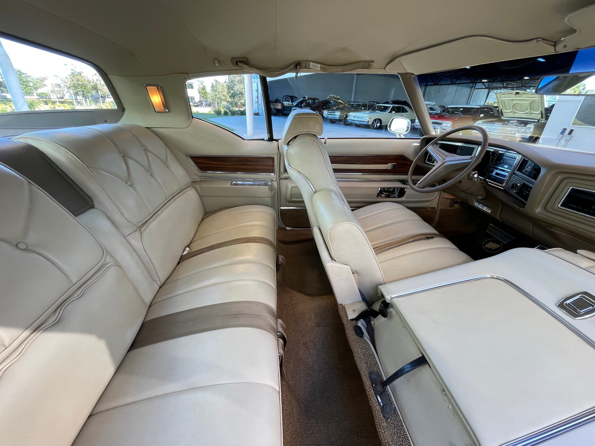 Vehicle photo 39