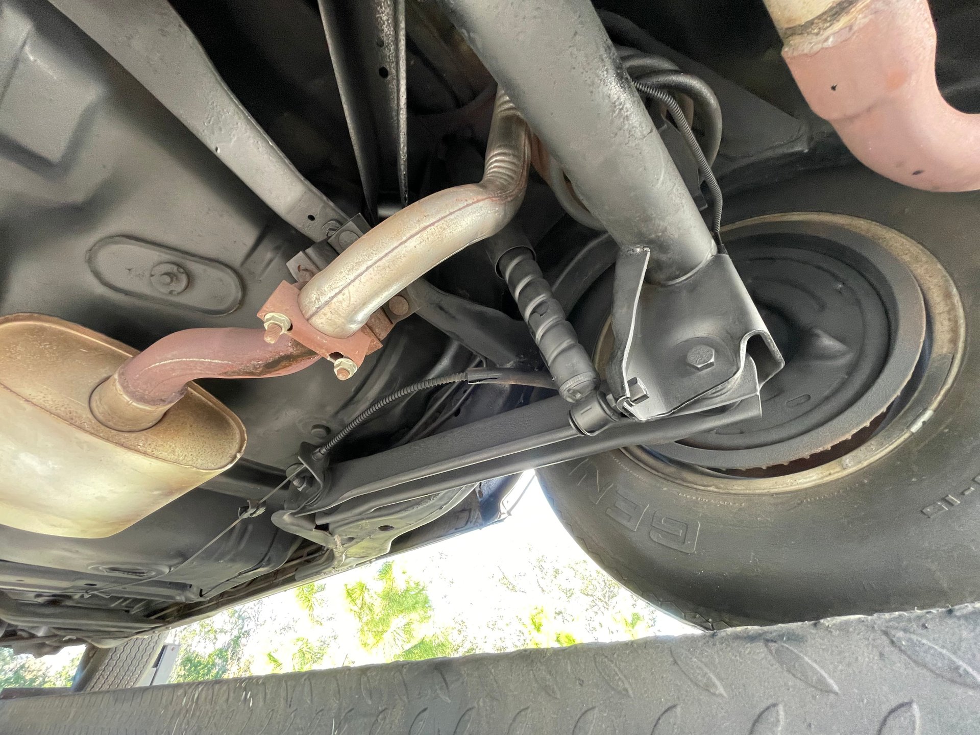 Vehicle photo 52
