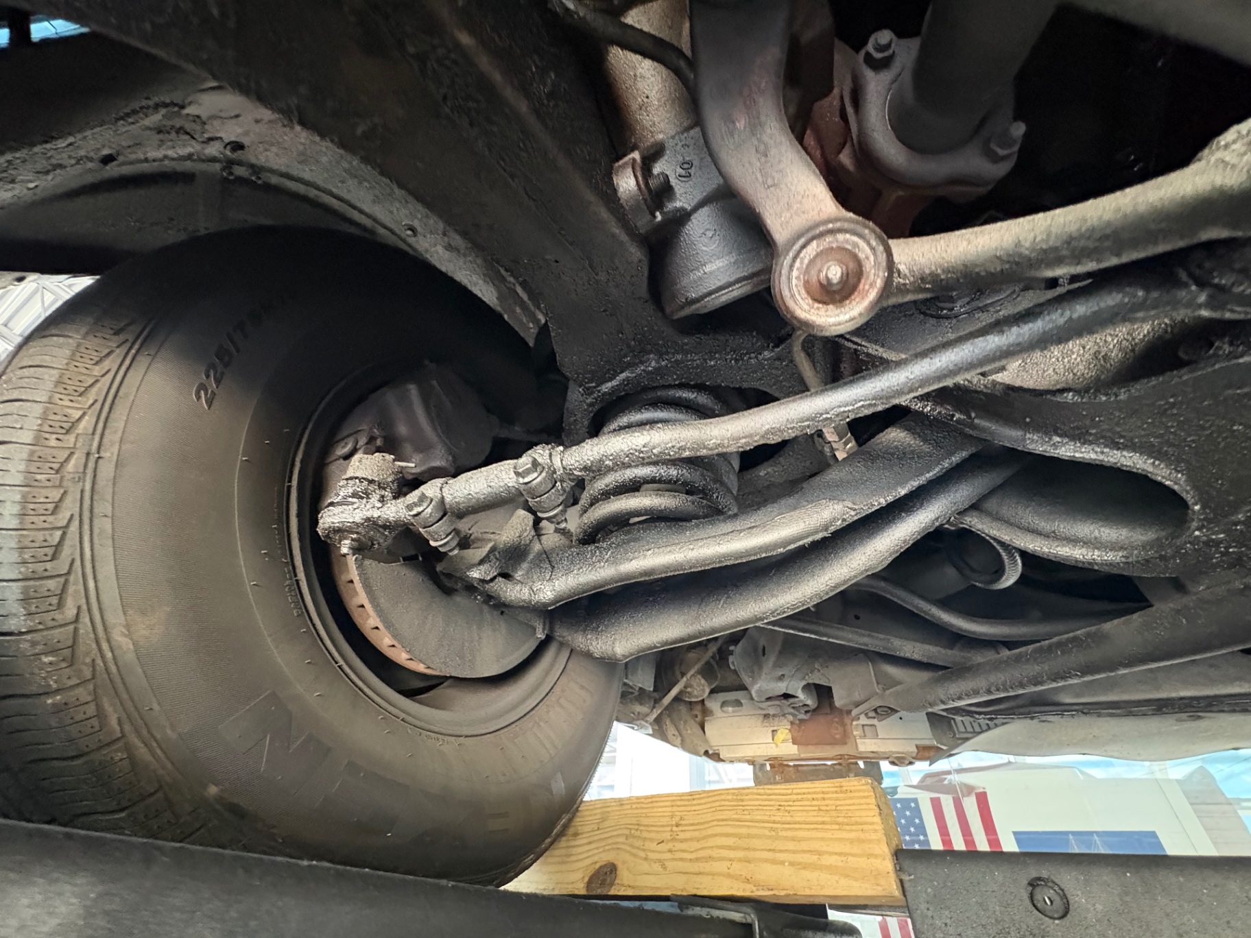 Vehicle photo 52