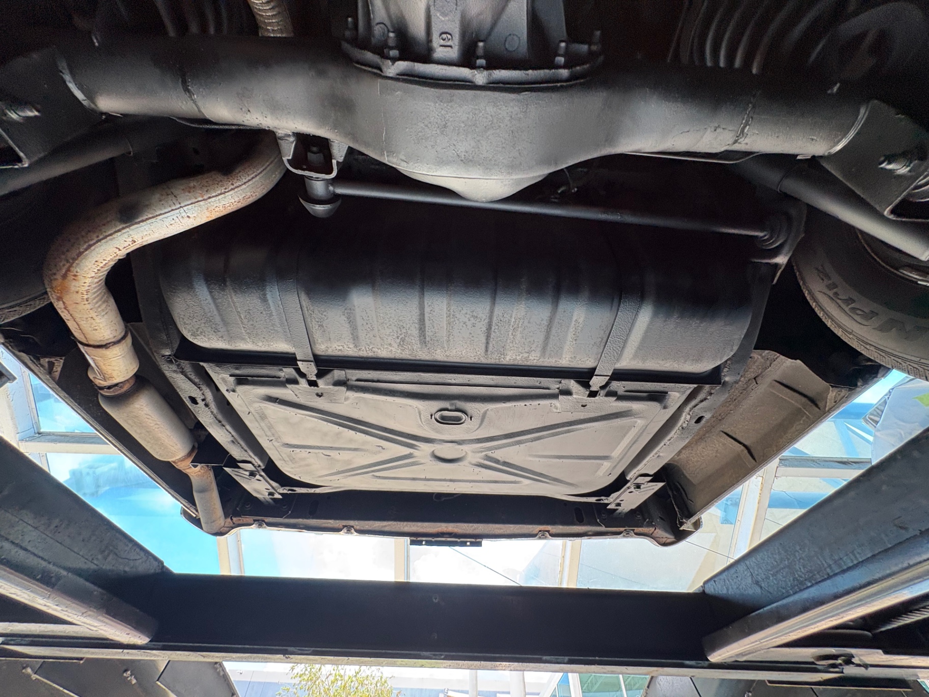 Vehicle photo 60