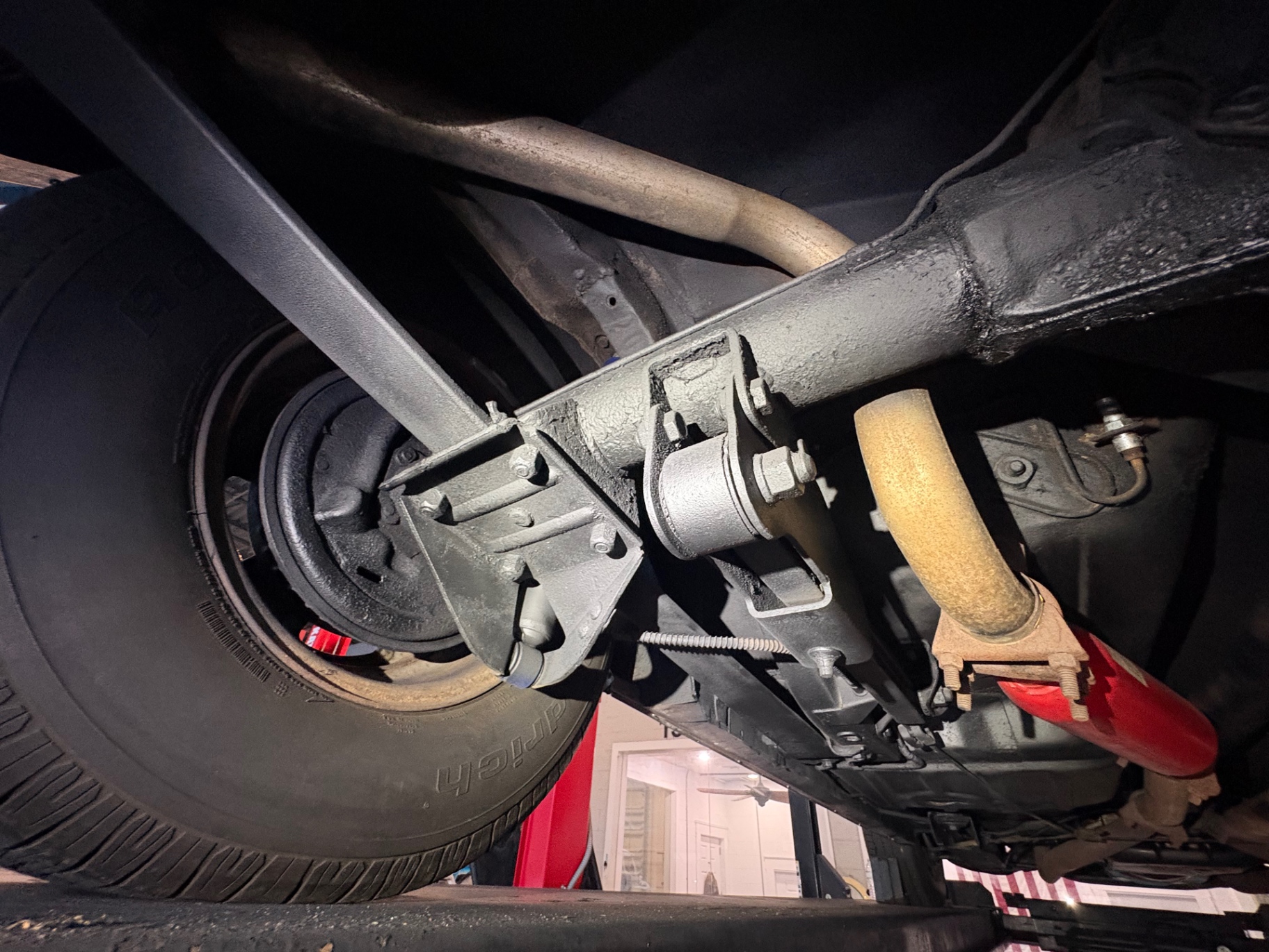 Vehicle photo 48