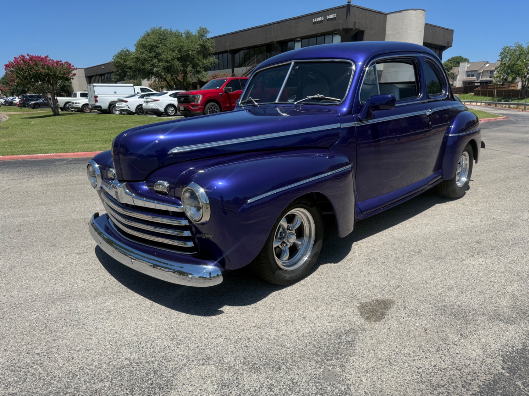 Vehicle photo 3