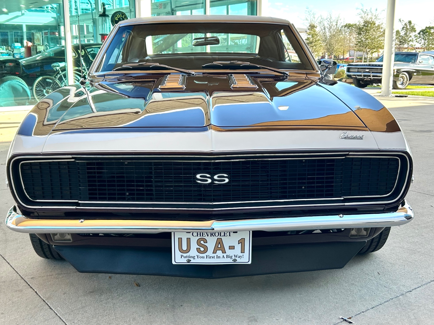 Vehicle photo 2