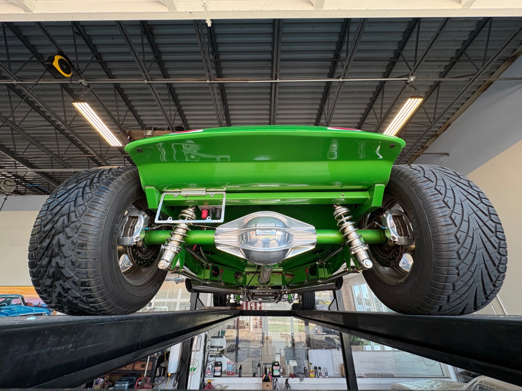 Vehicle photo 34