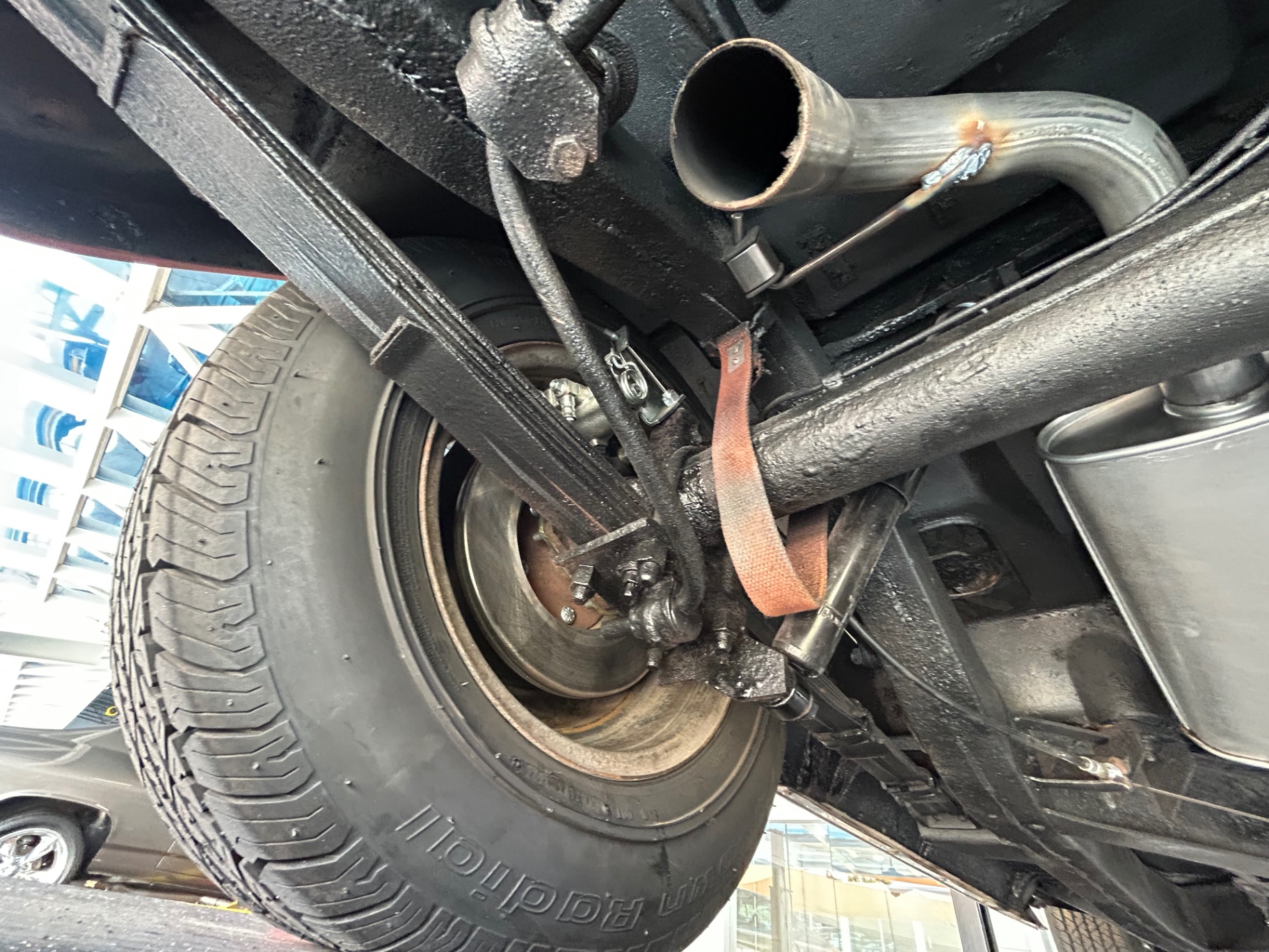 Vehicle photo 46