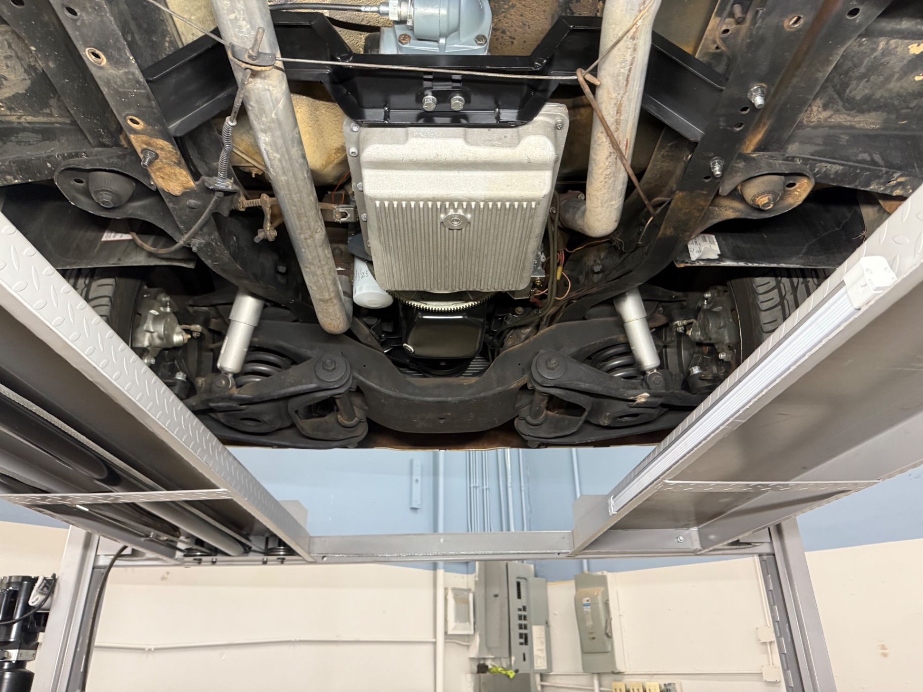 Vehicle photo 42