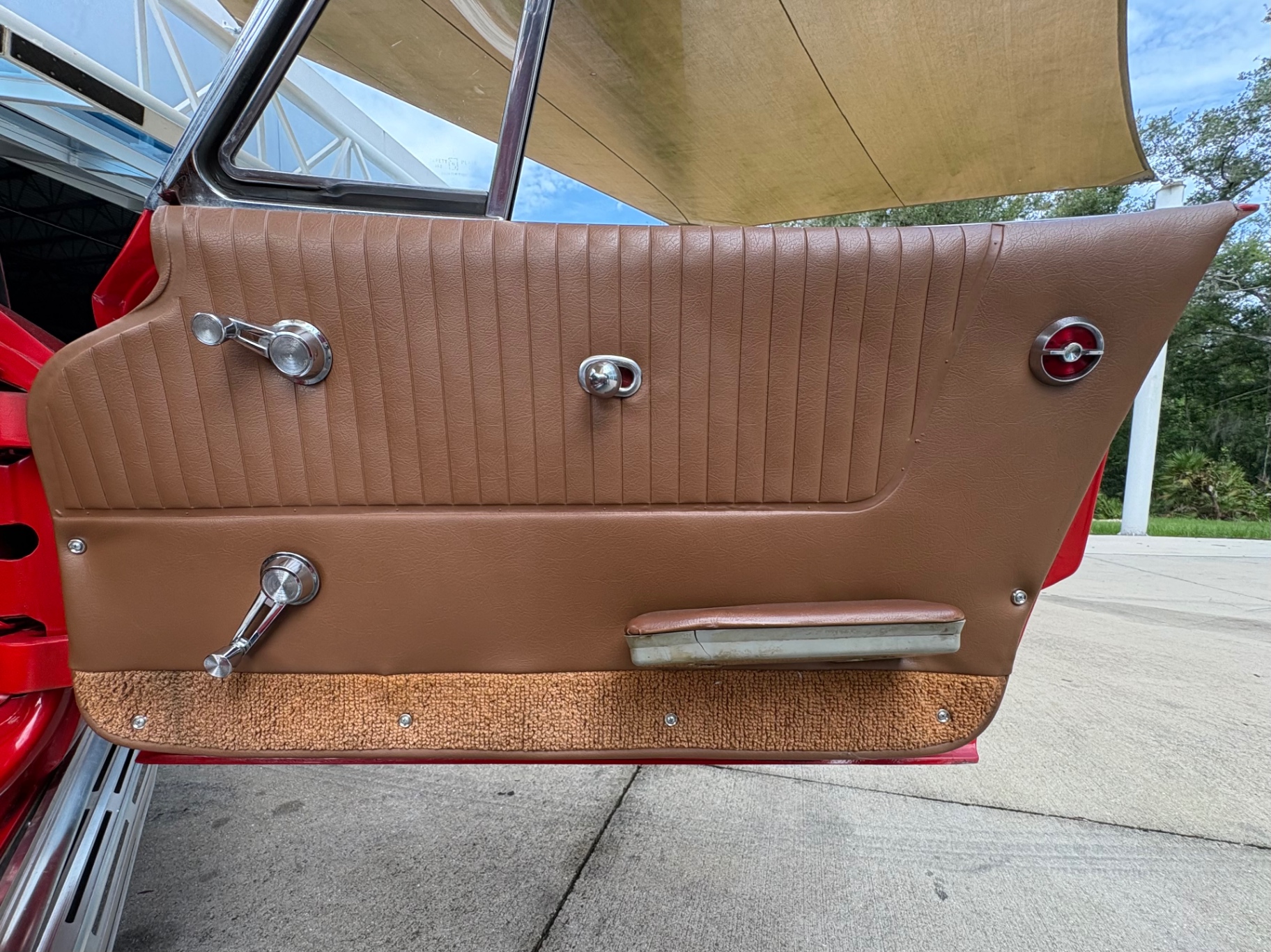 Vehicle photo 41