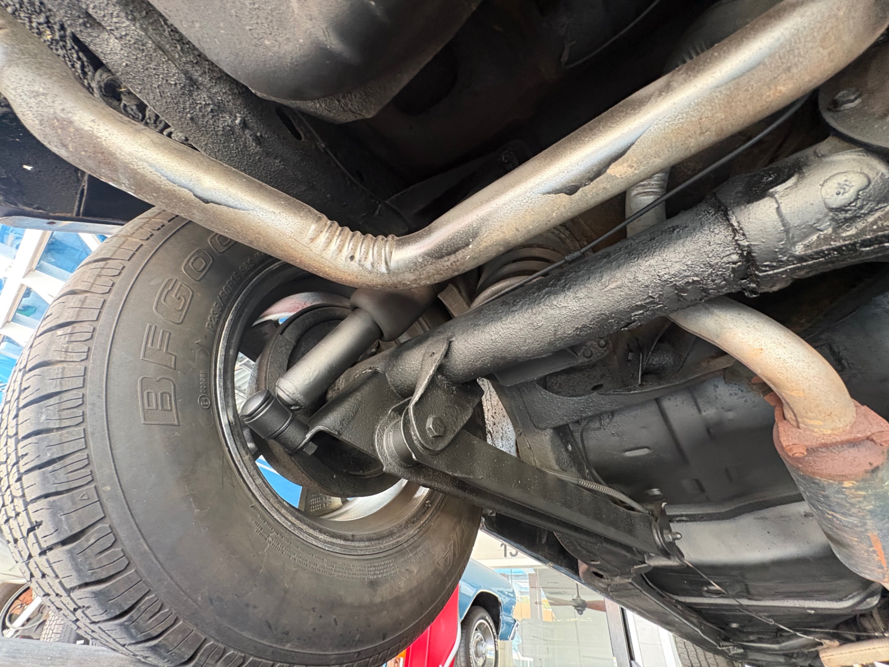 Vehicle photo 47