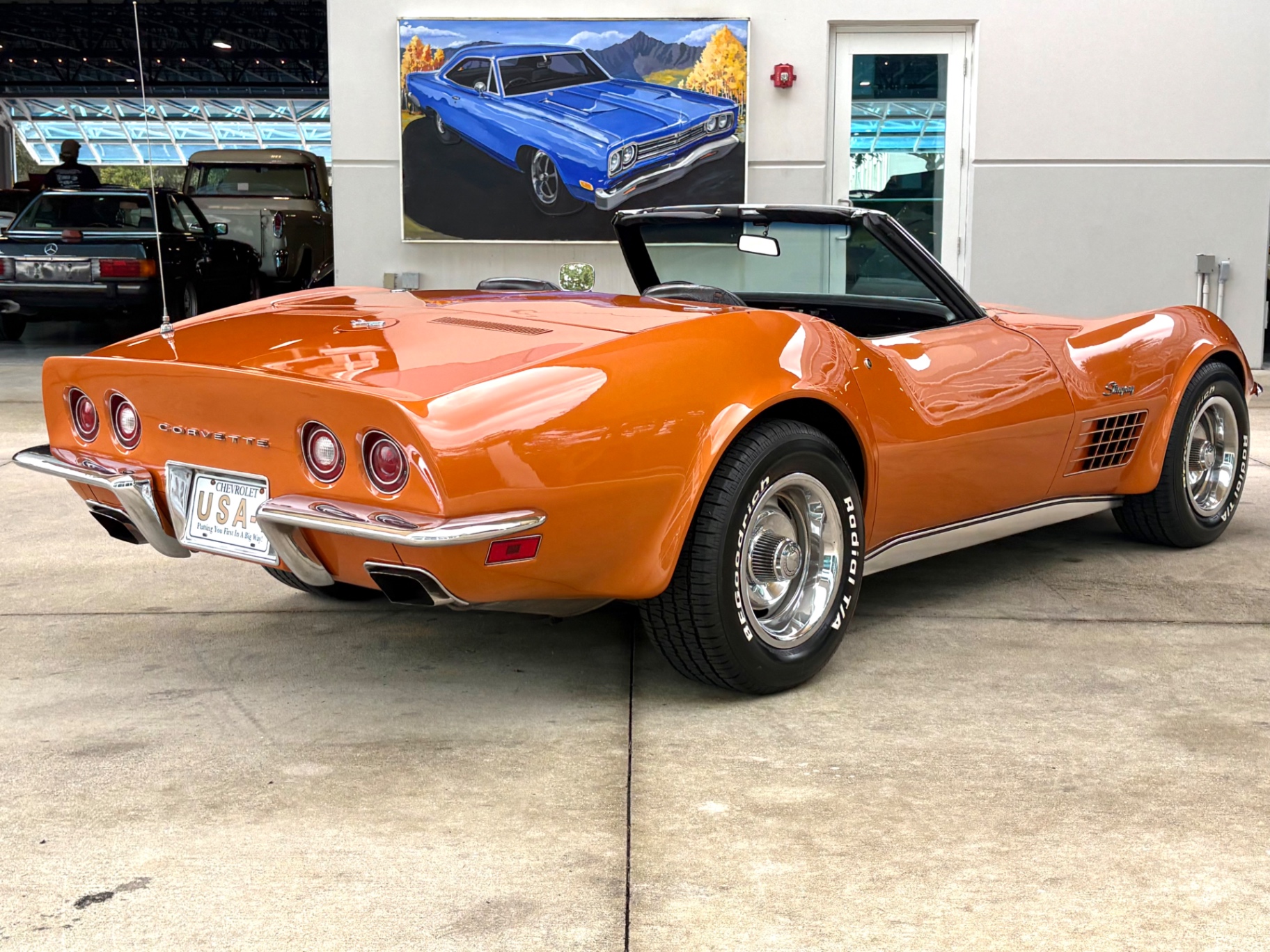 Vehicle photo 6