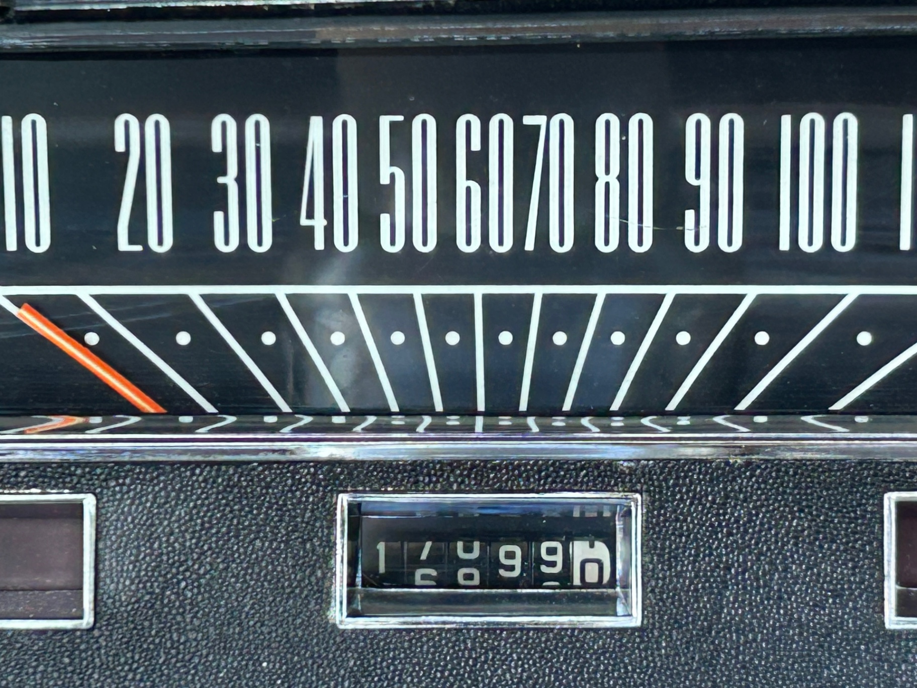 Vehicle photo 18