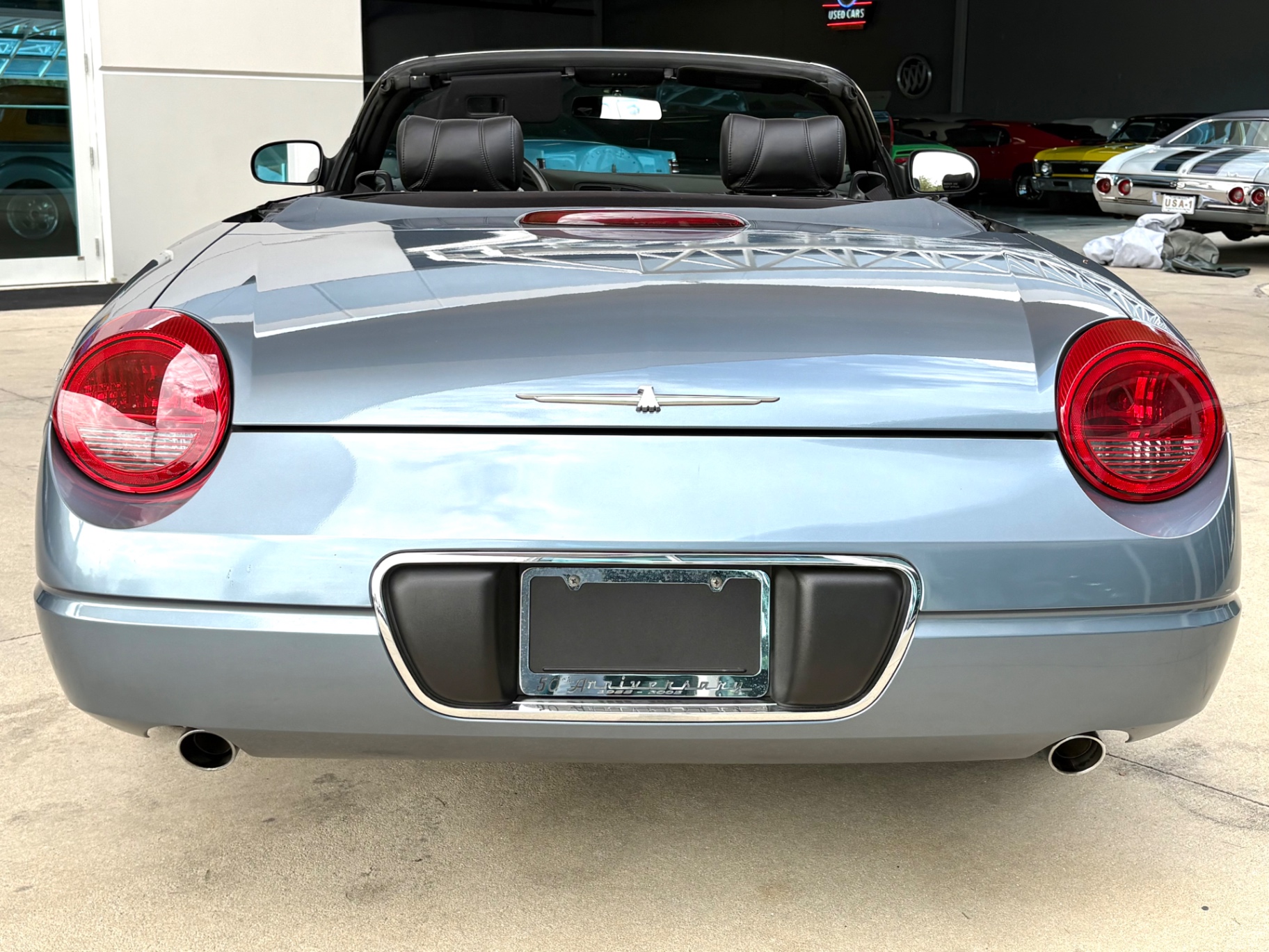 Vehicle photo 7