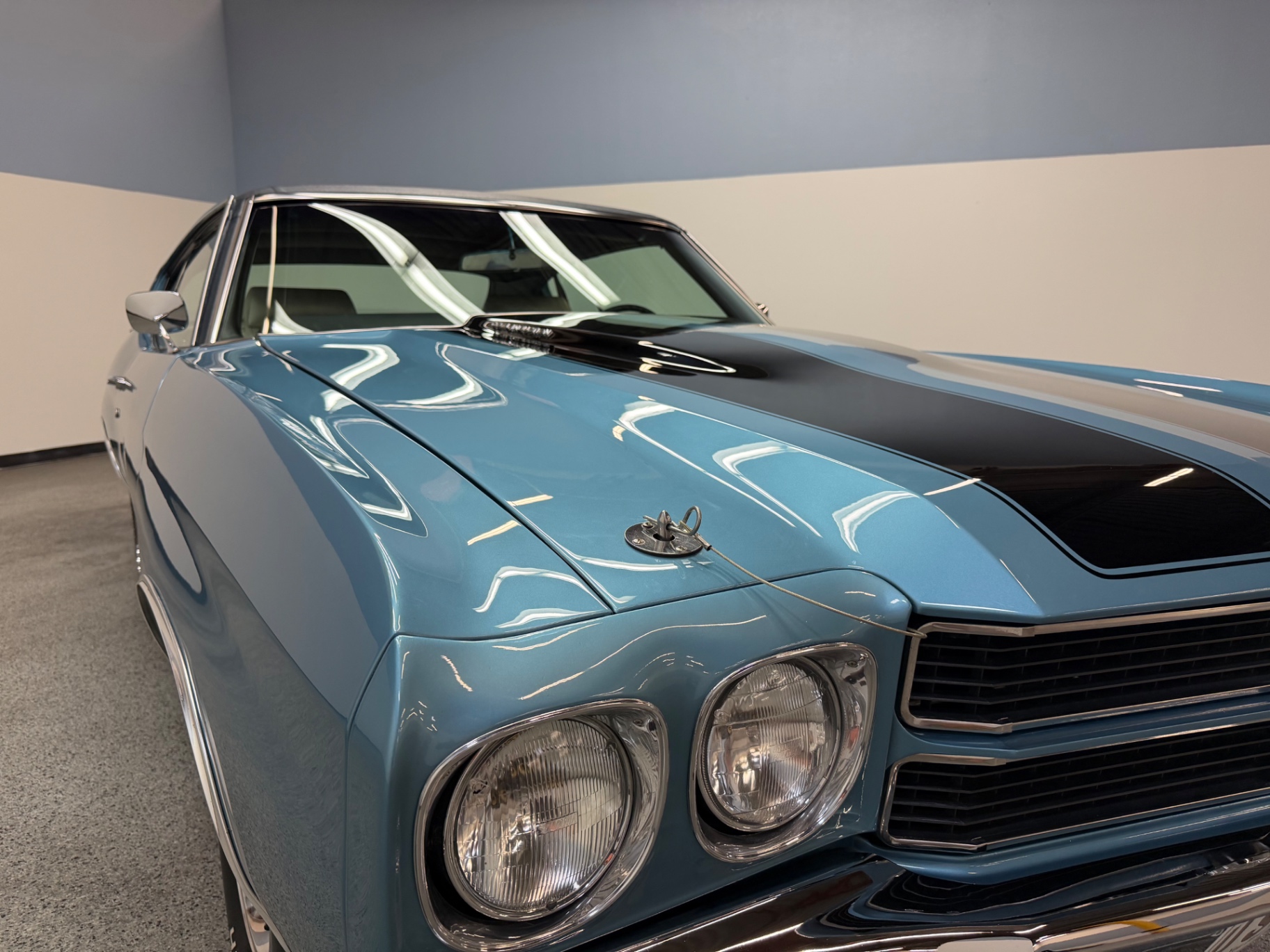 Vehicle photo 45