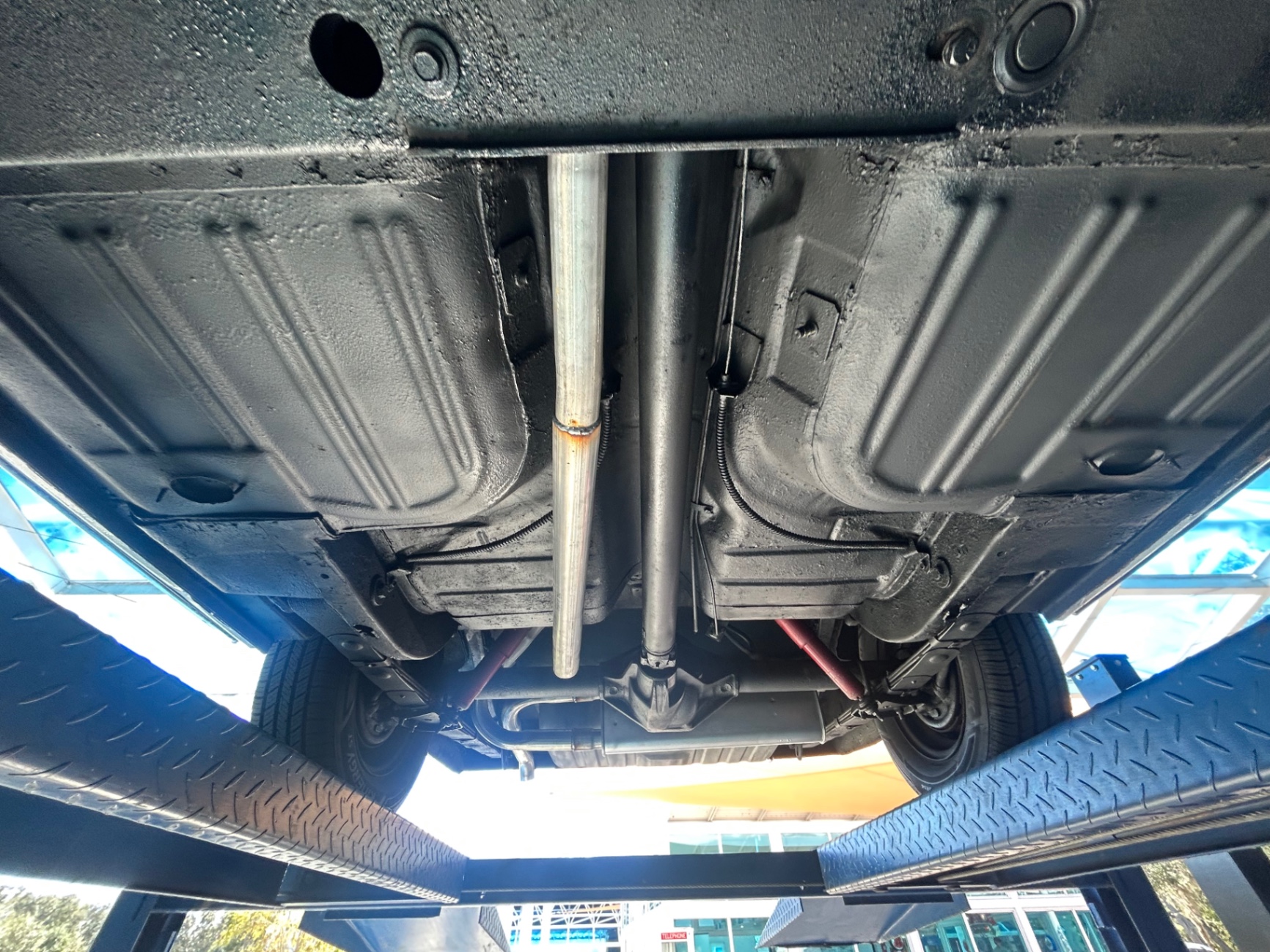 Vehicle photo 41