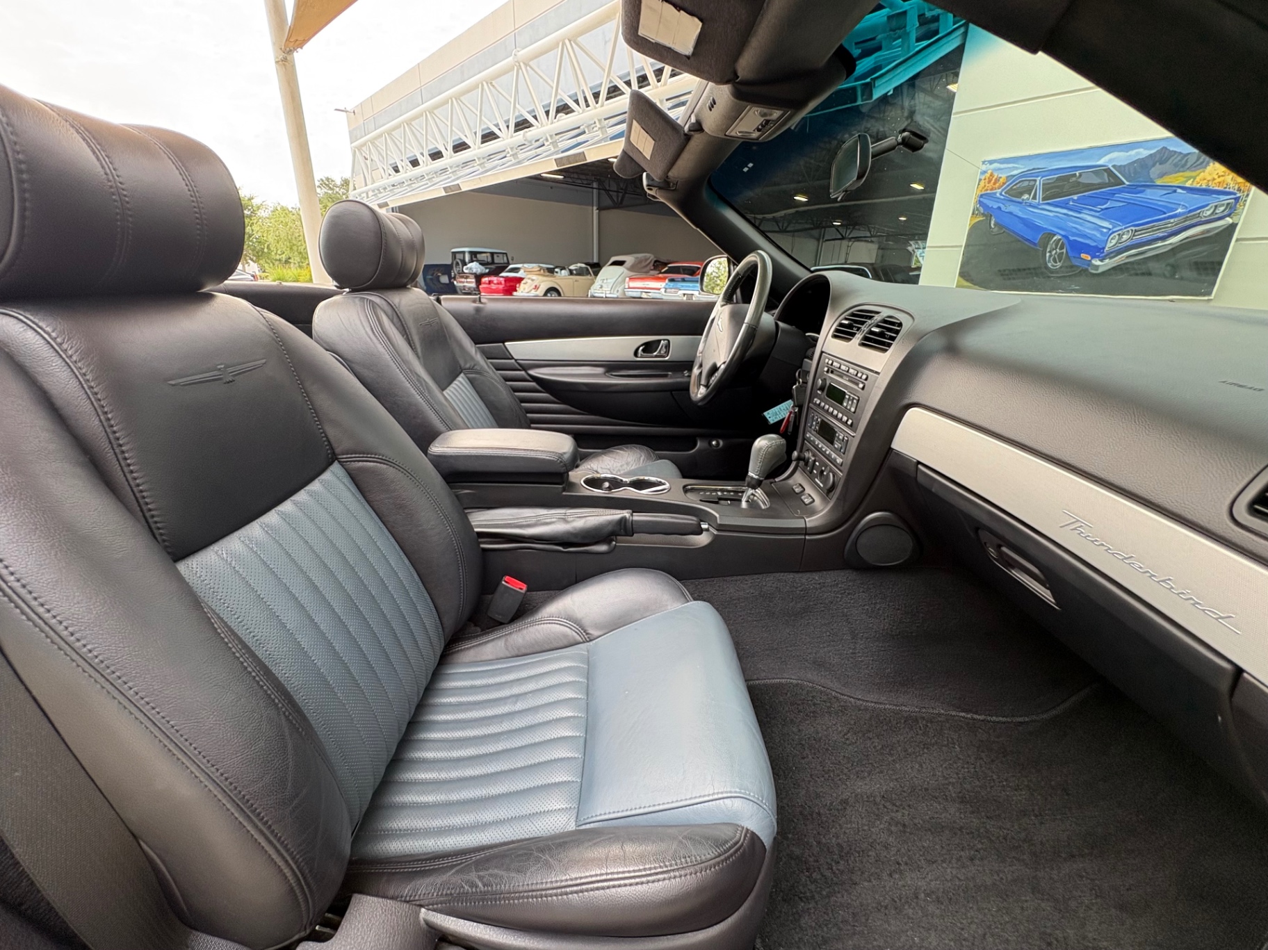 Vehicle photo 47