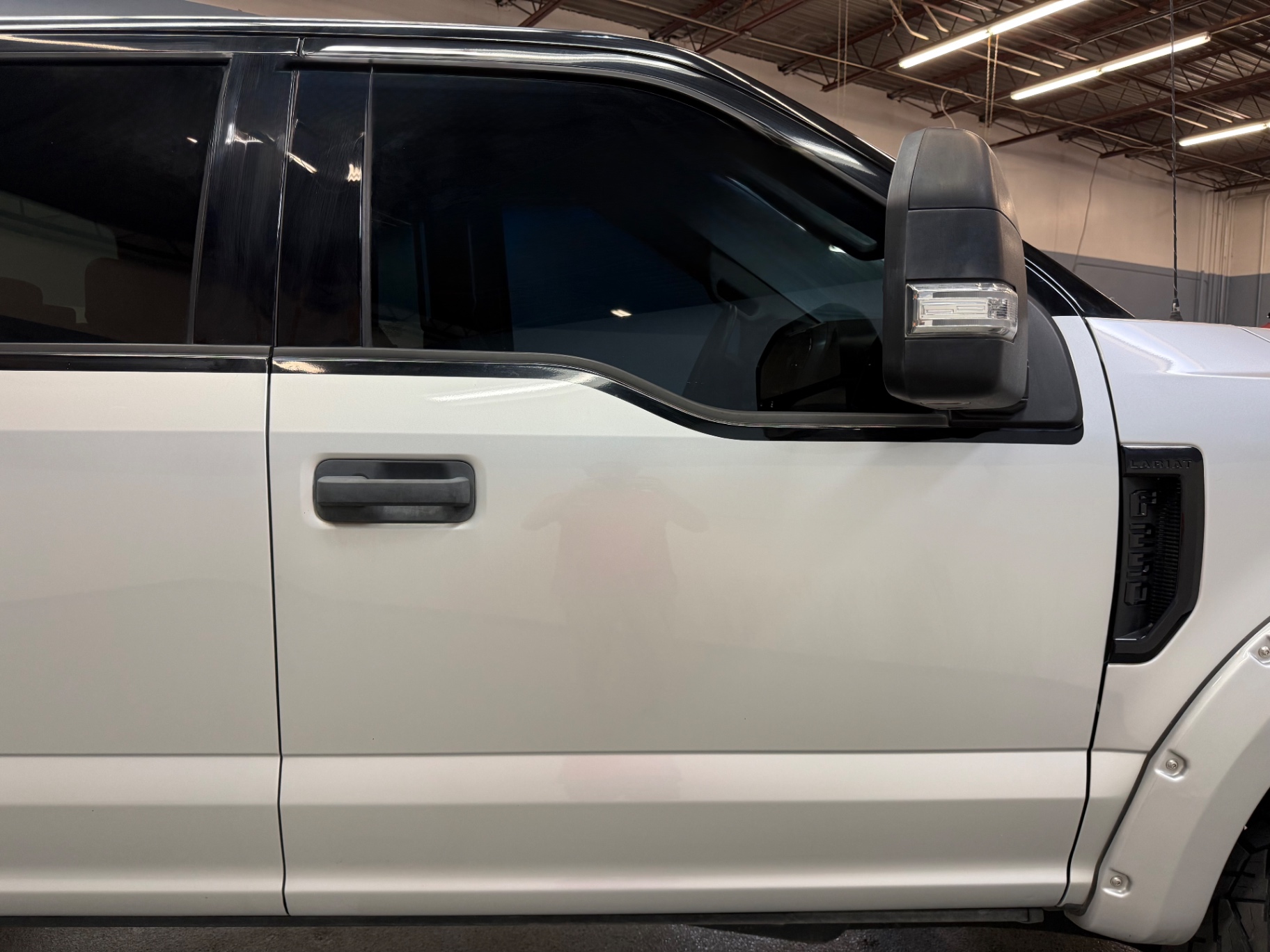 Vehicle photo 17