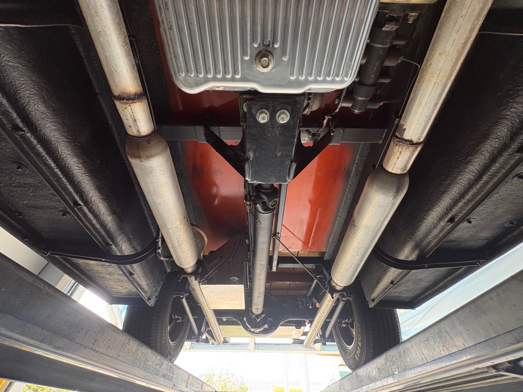 Vehicle photo 47