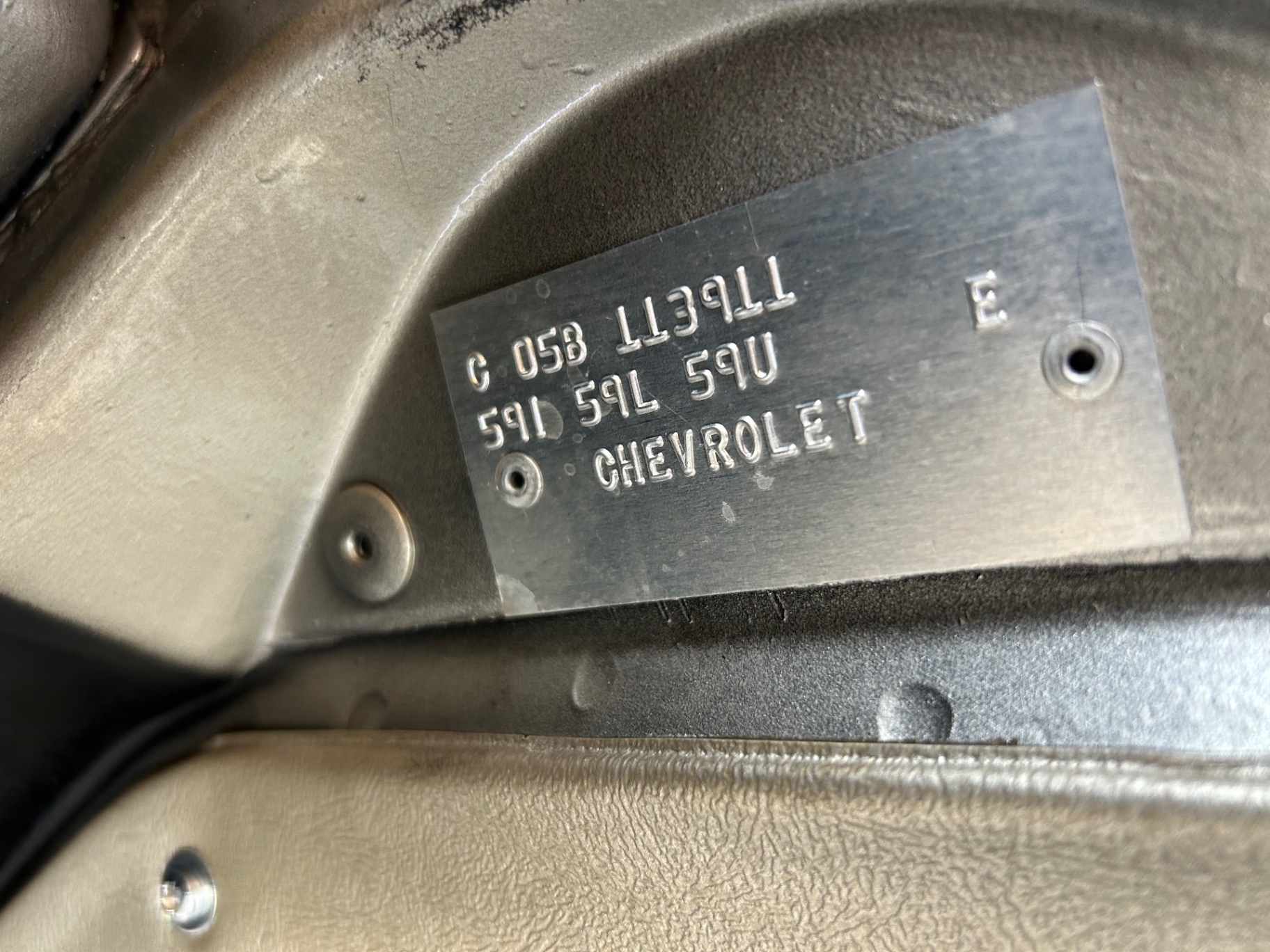 Vehicle photo 26
