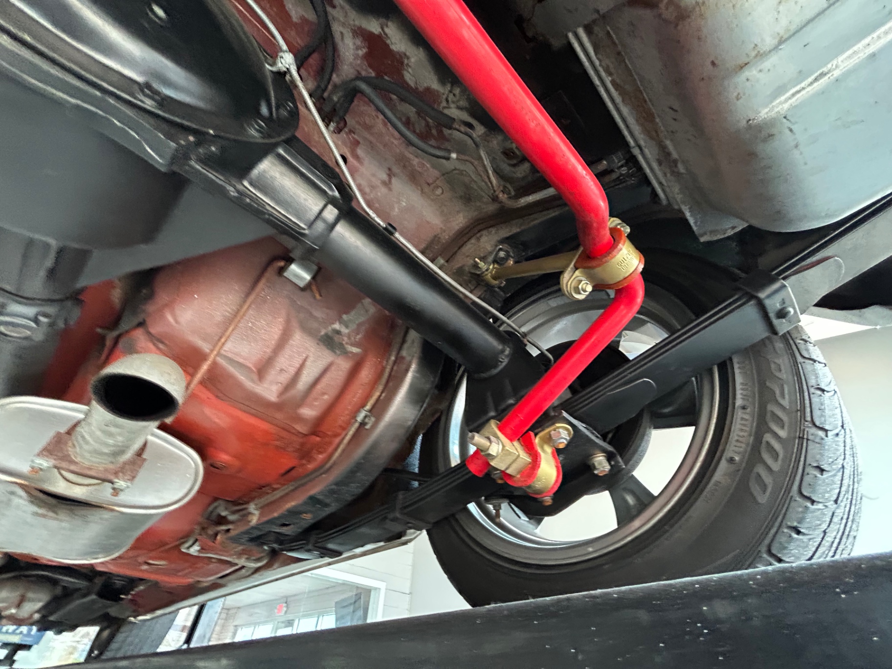 Vehicle photo 43