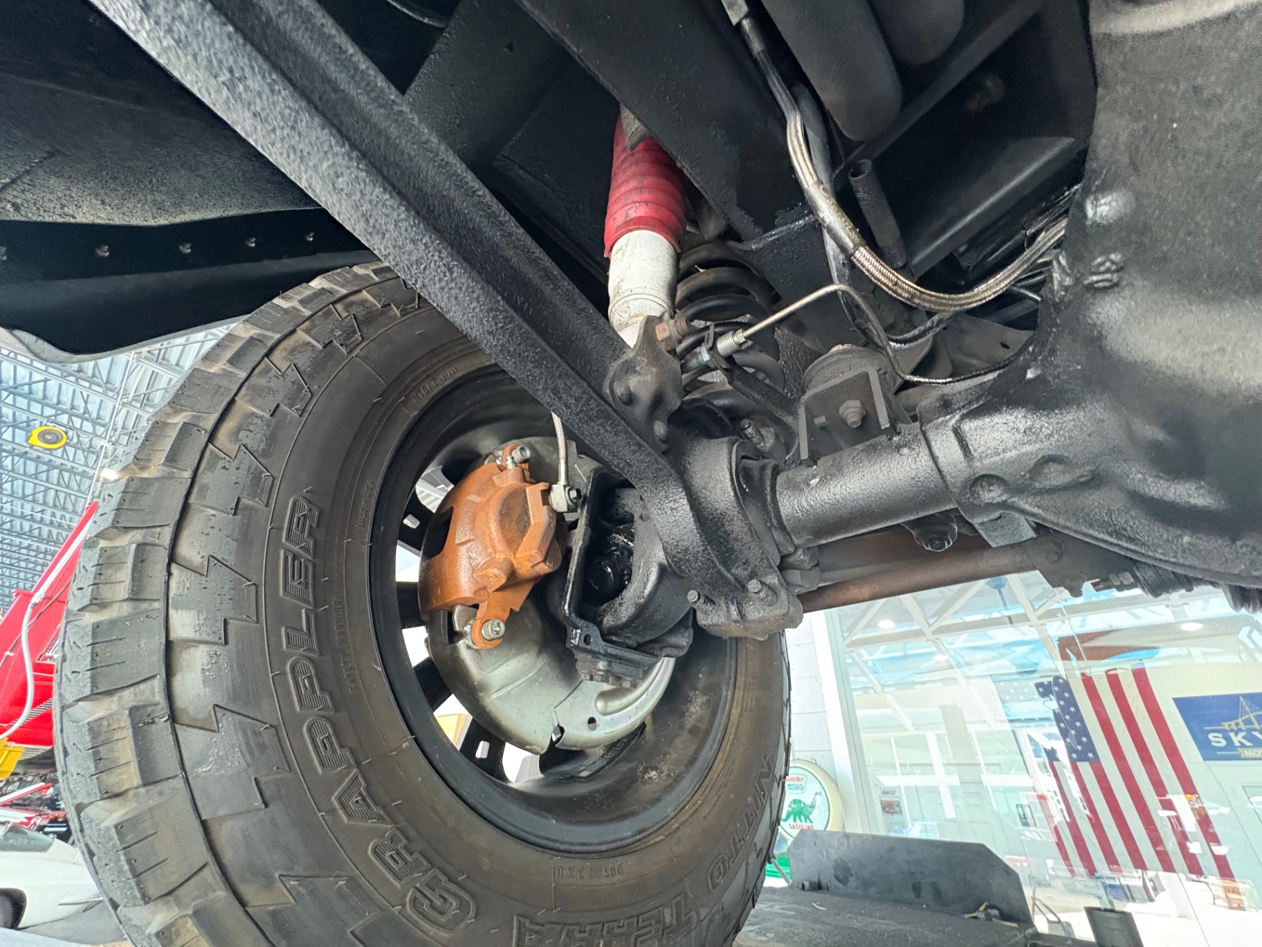 Vehicle photo 46