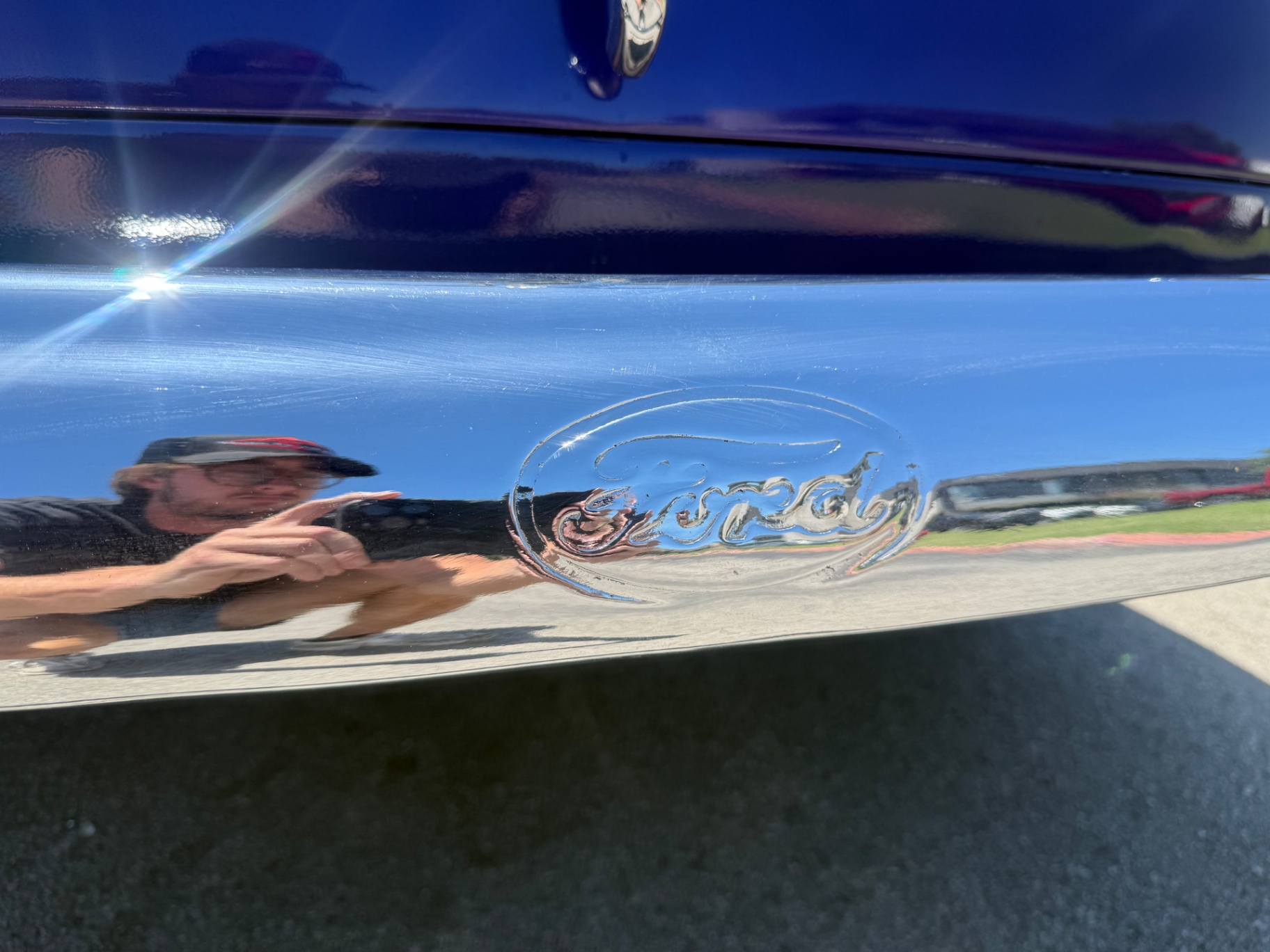 Vehicle photo 12