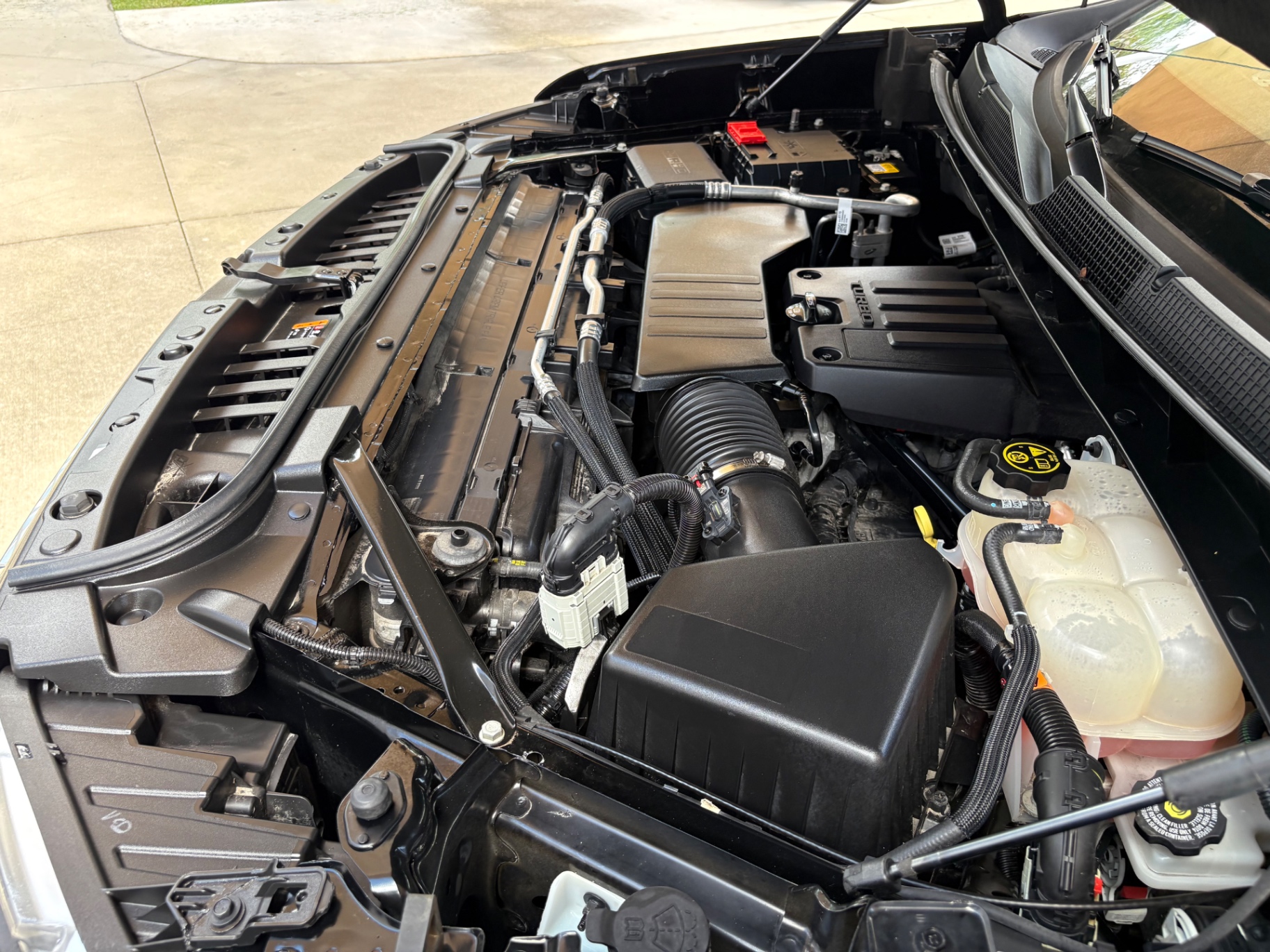 Vehicle photo 28