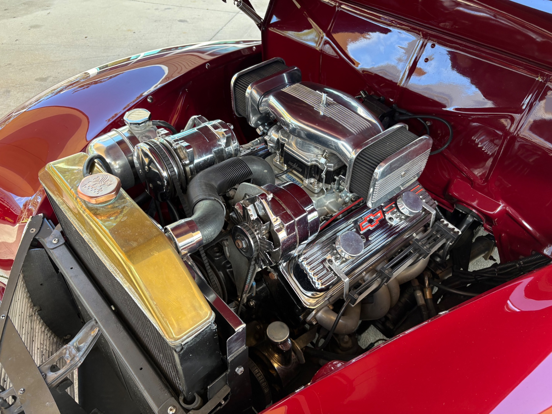 Vehicle photo 25
