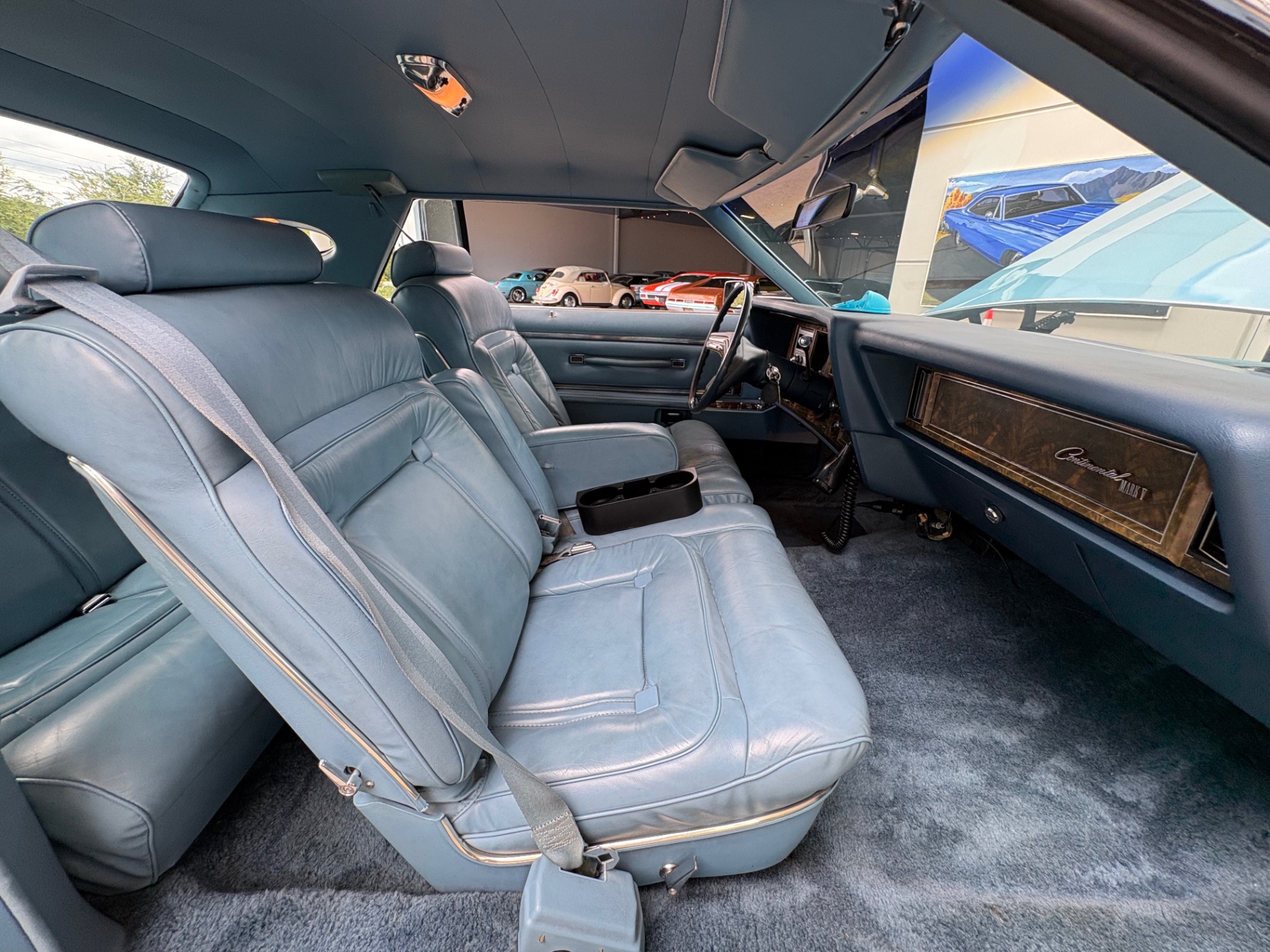 Vehicle photo 40