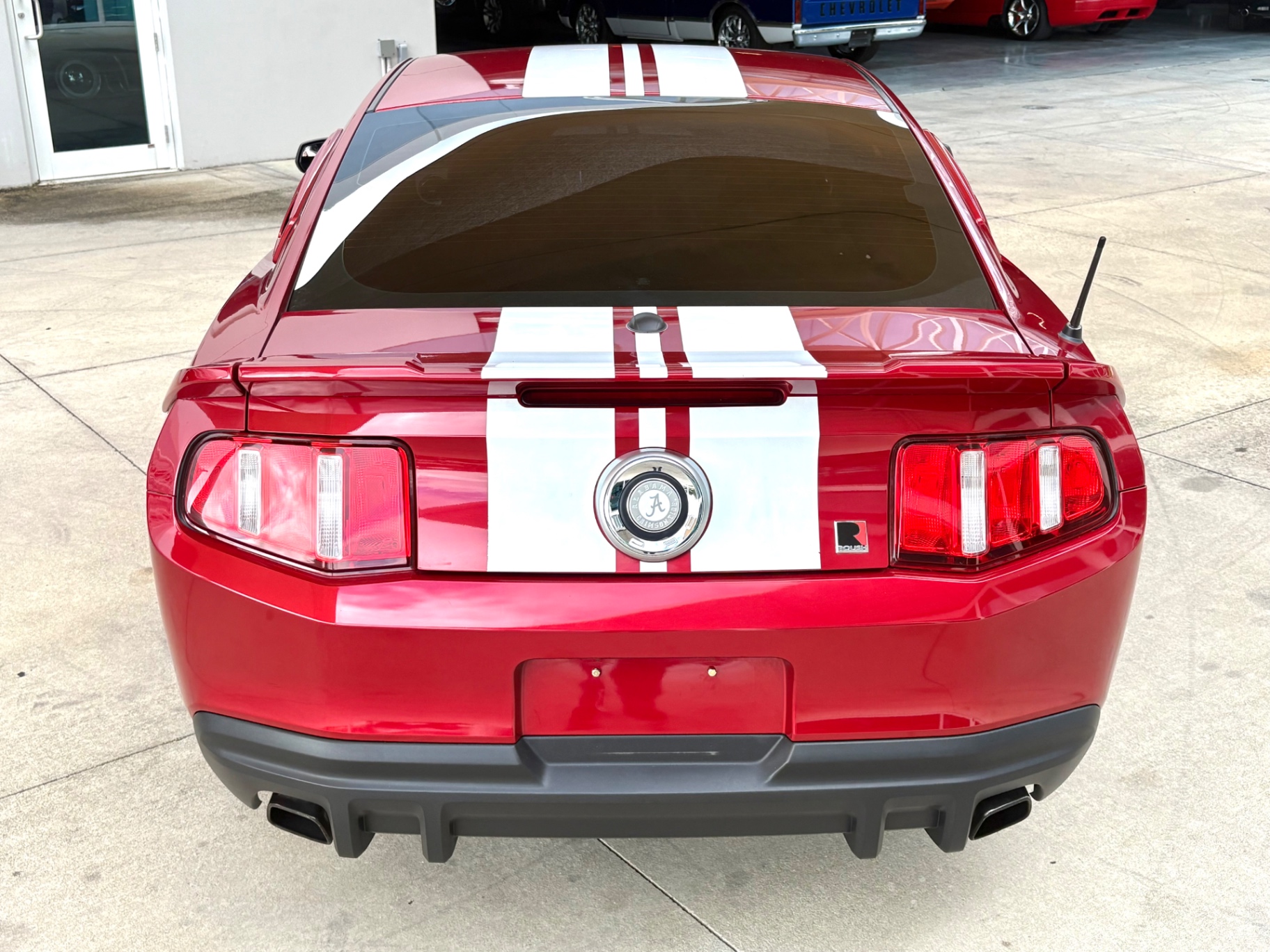 Vehicle photo 8