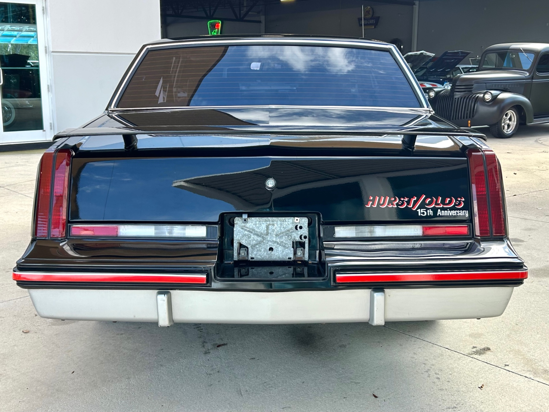 Vehicle photo 6