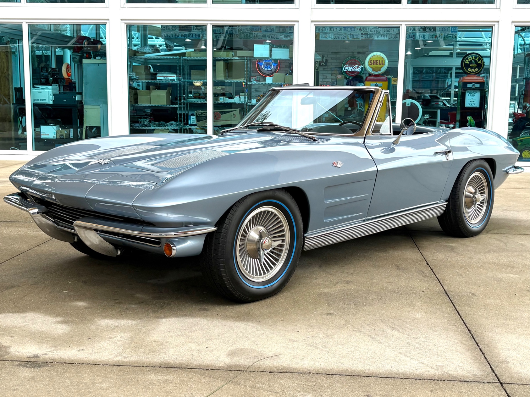 Vehicle photo 12