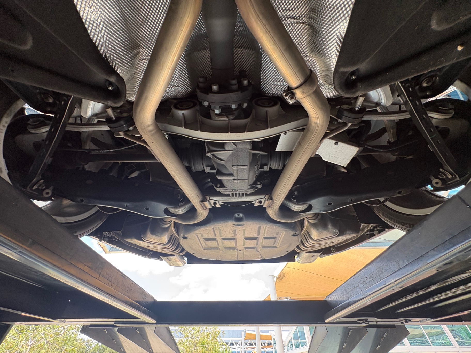 Vehicle photo 56
