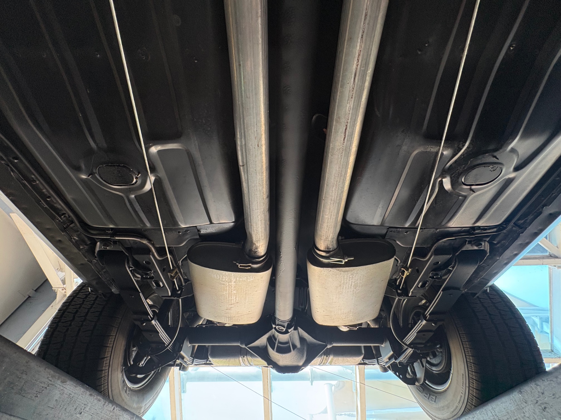 Vehicle photo 58