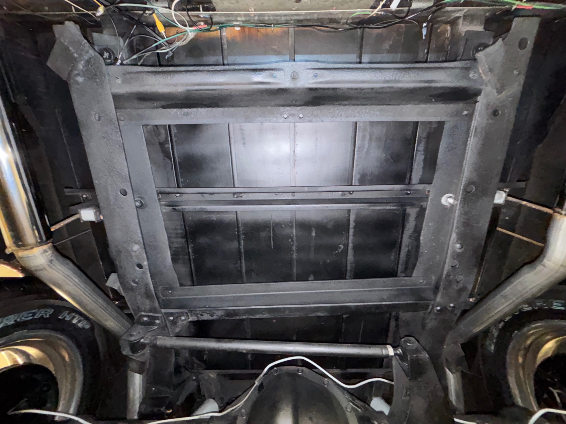 Vehicle photo 32