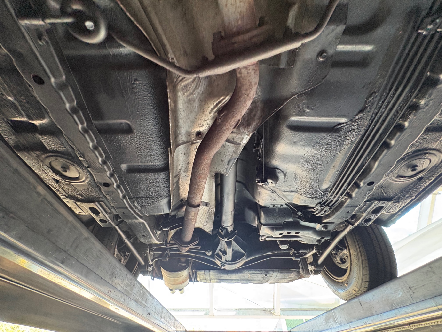 Vehicle photo 57