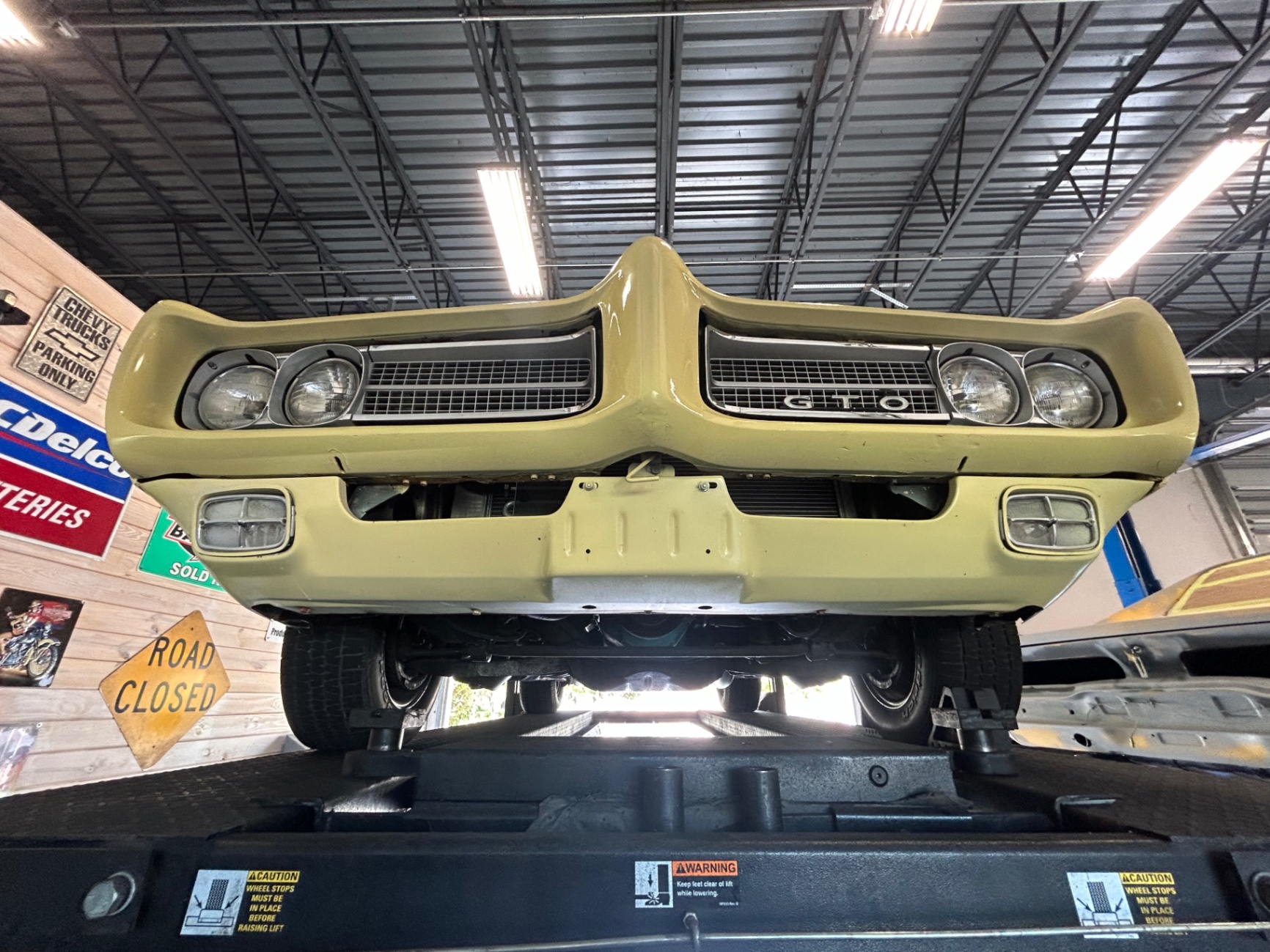 Vehicle photo 36