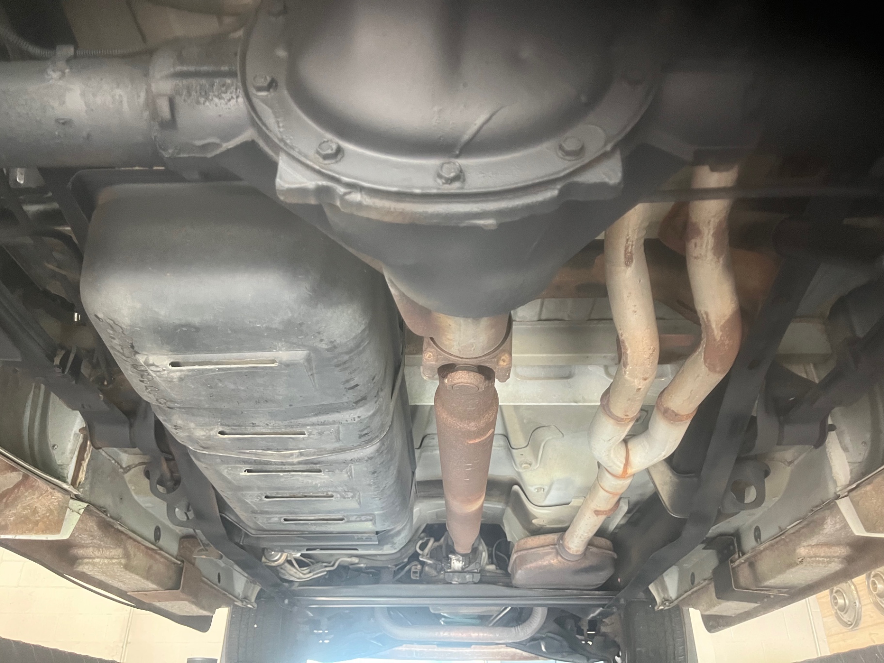 Vehicle photo 32