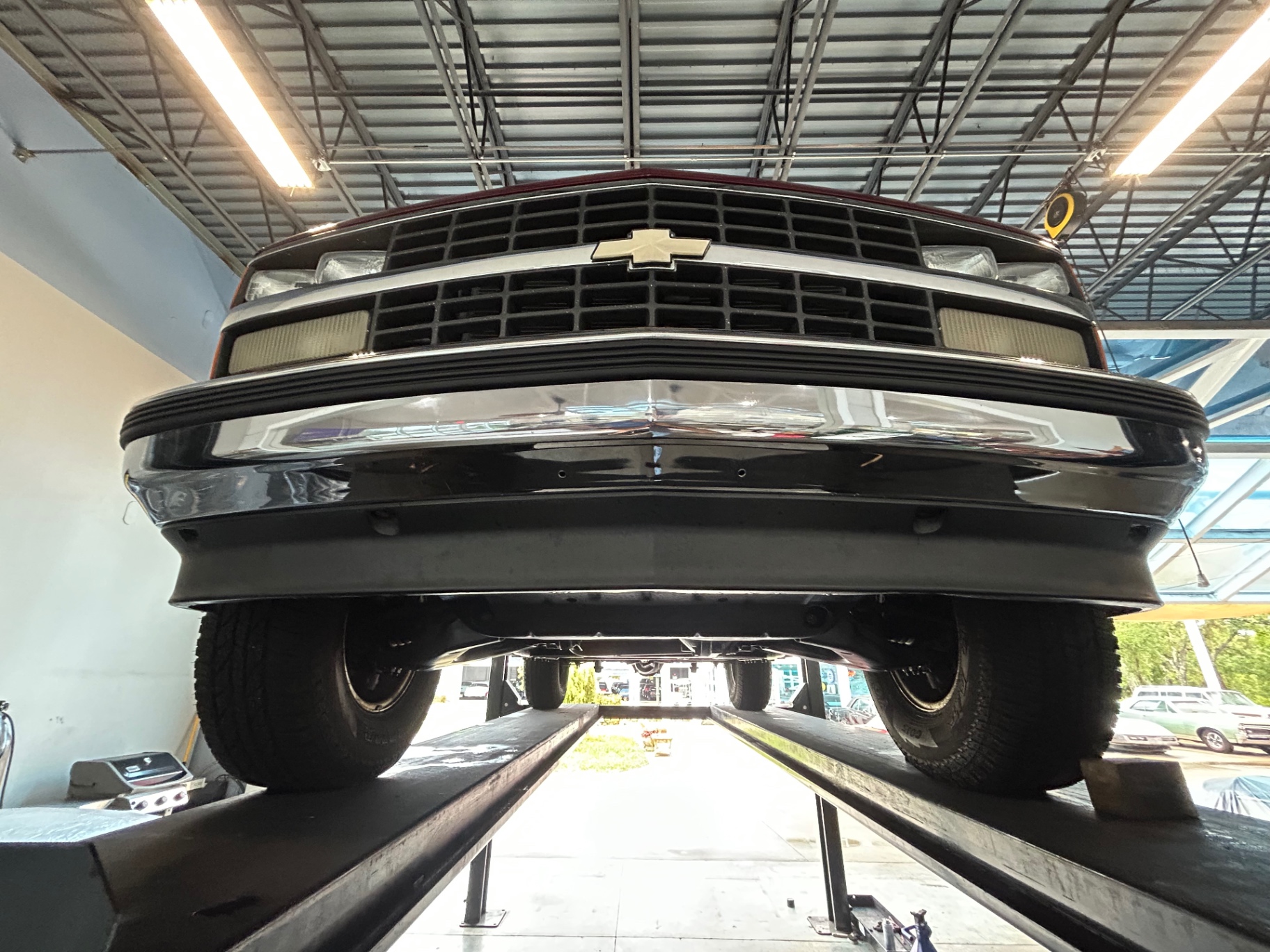 Vehicle photo 52