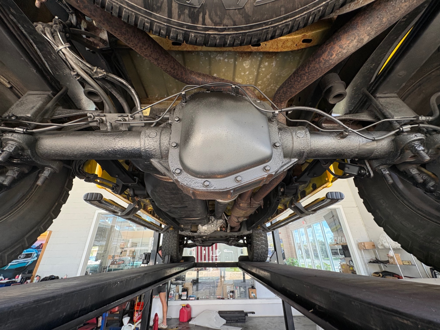 Vehicle photo 46