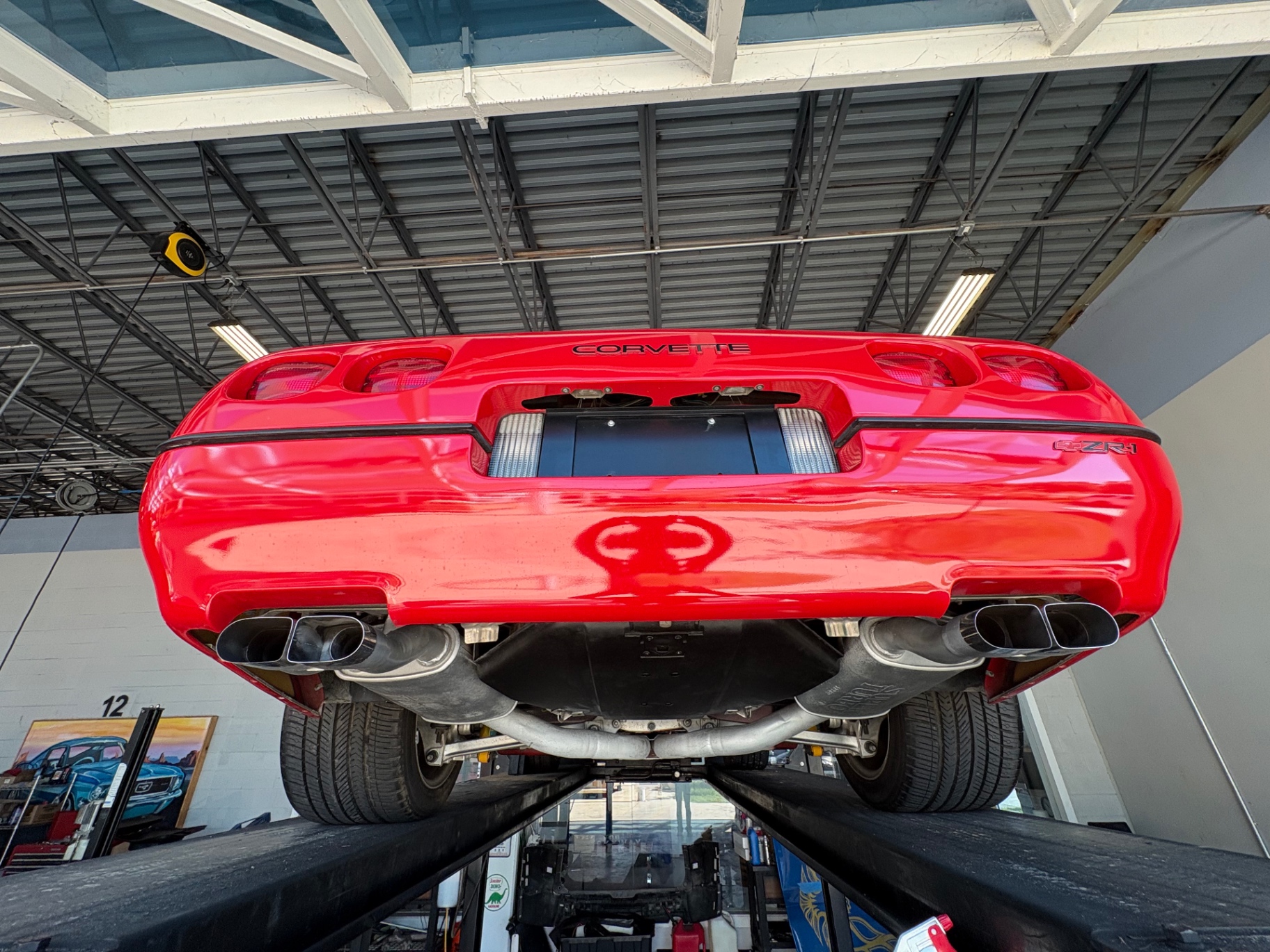 Vehicle photo 43