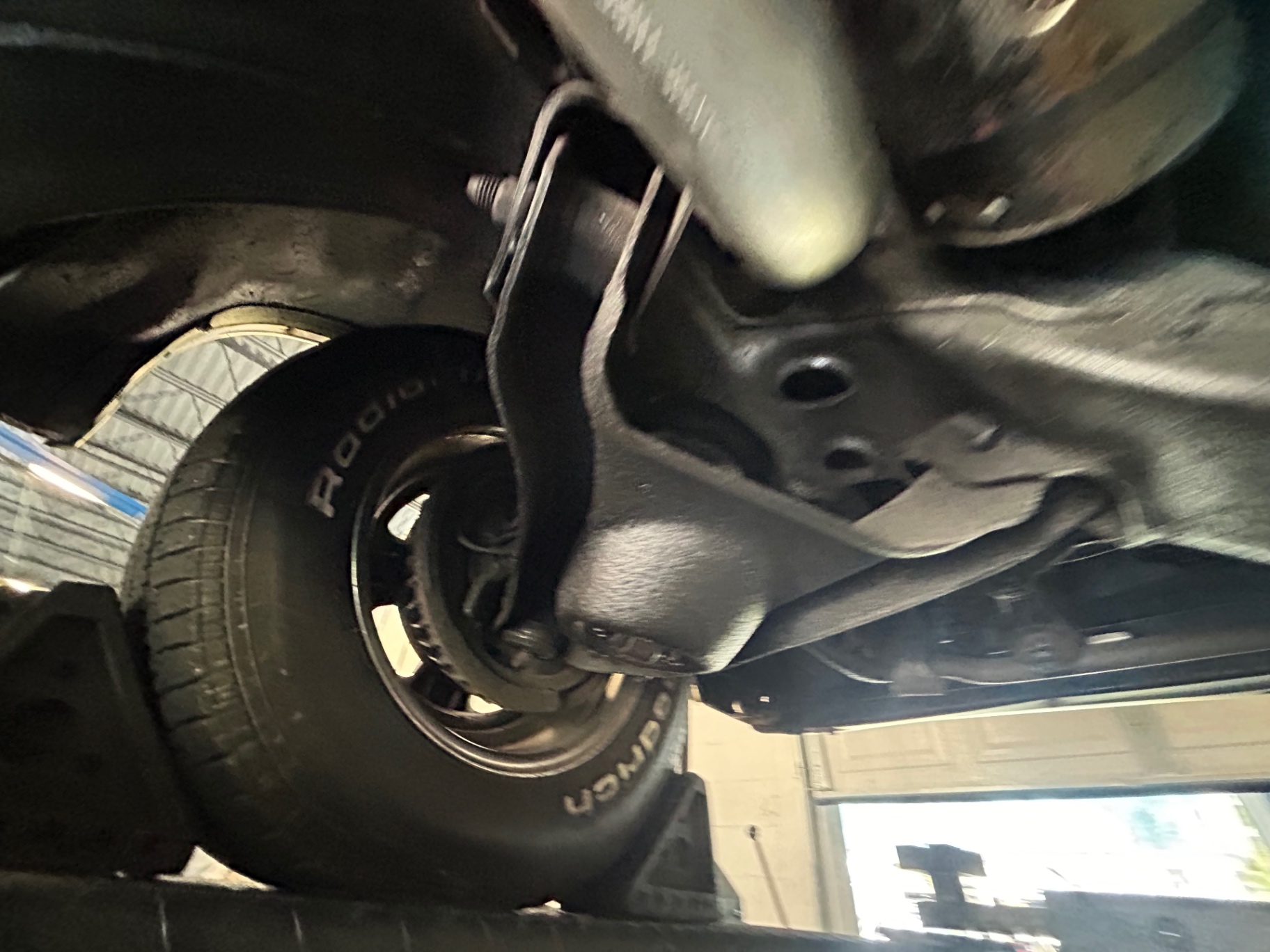 Vehicle photo 34