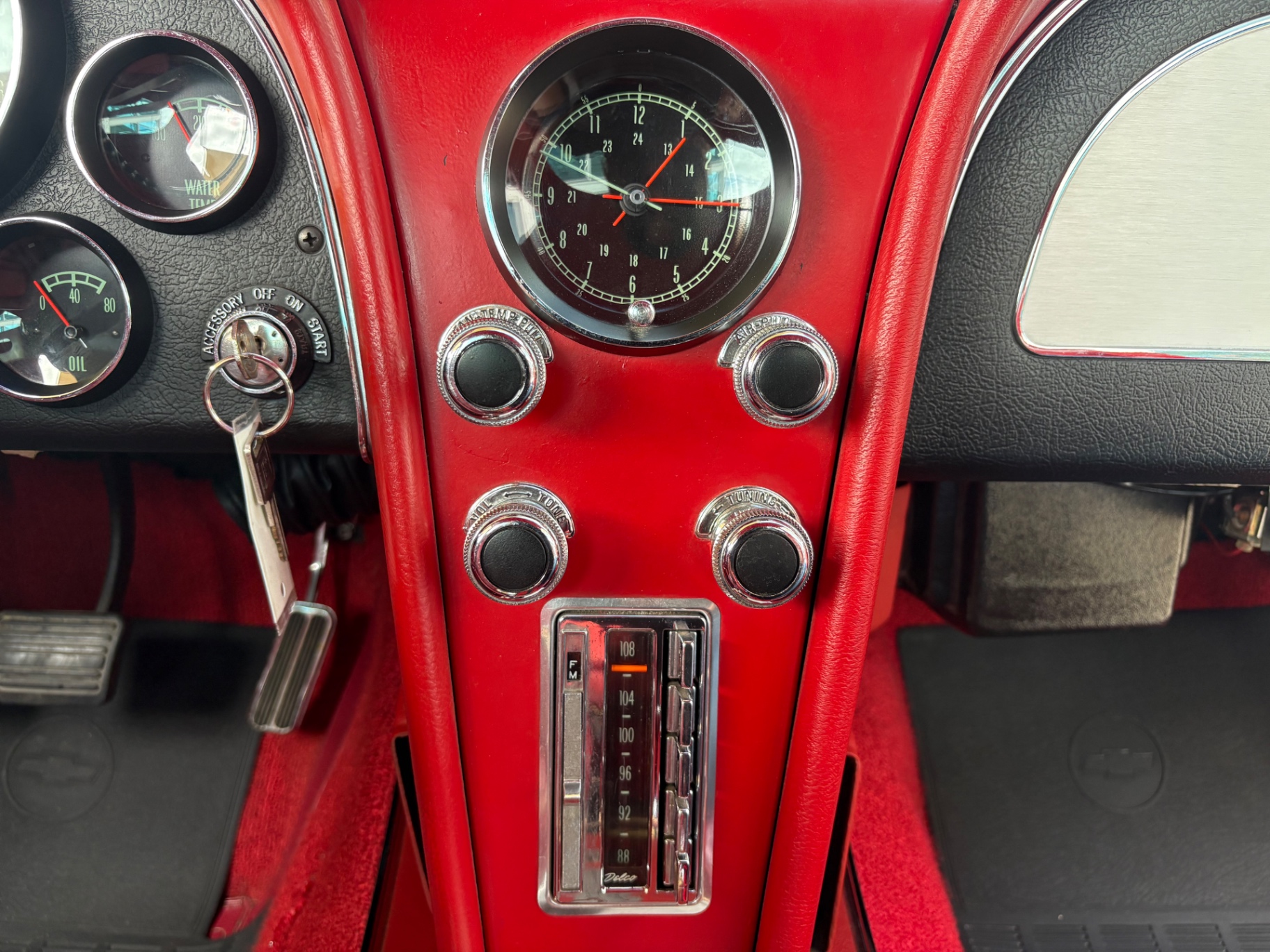 Vehicle photo 45