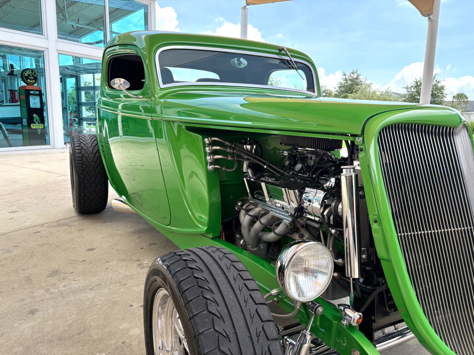Vehicle photo 17