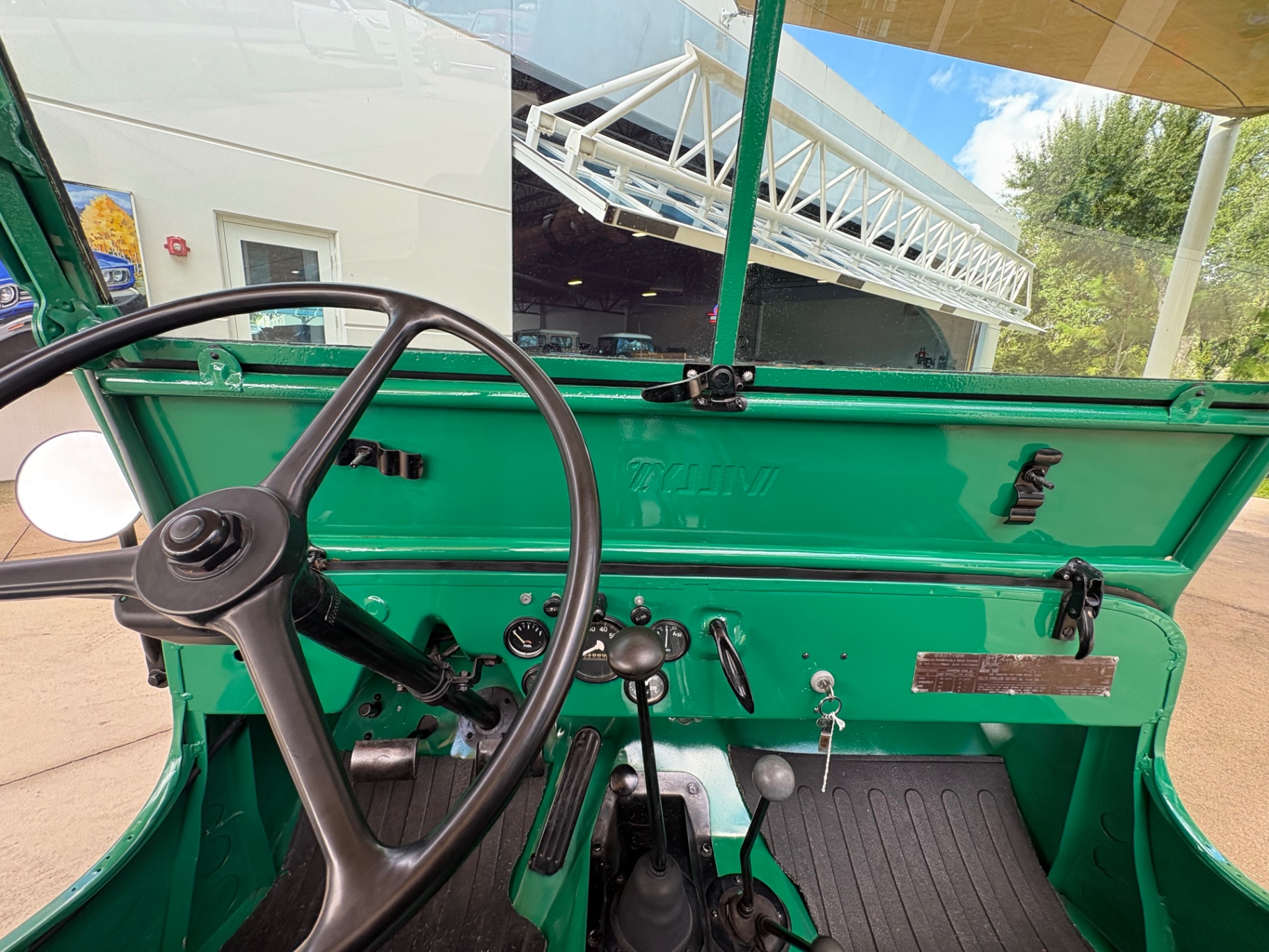 Vehicle photo 35