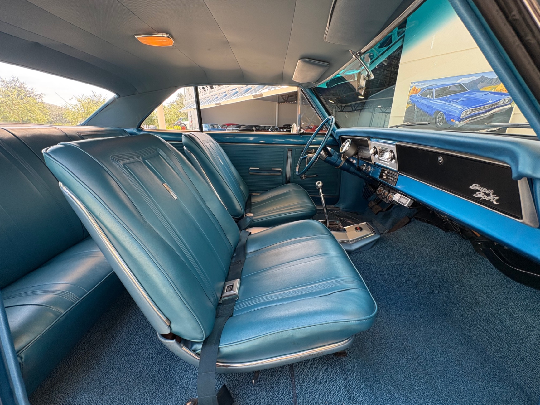Vehicle photo 38