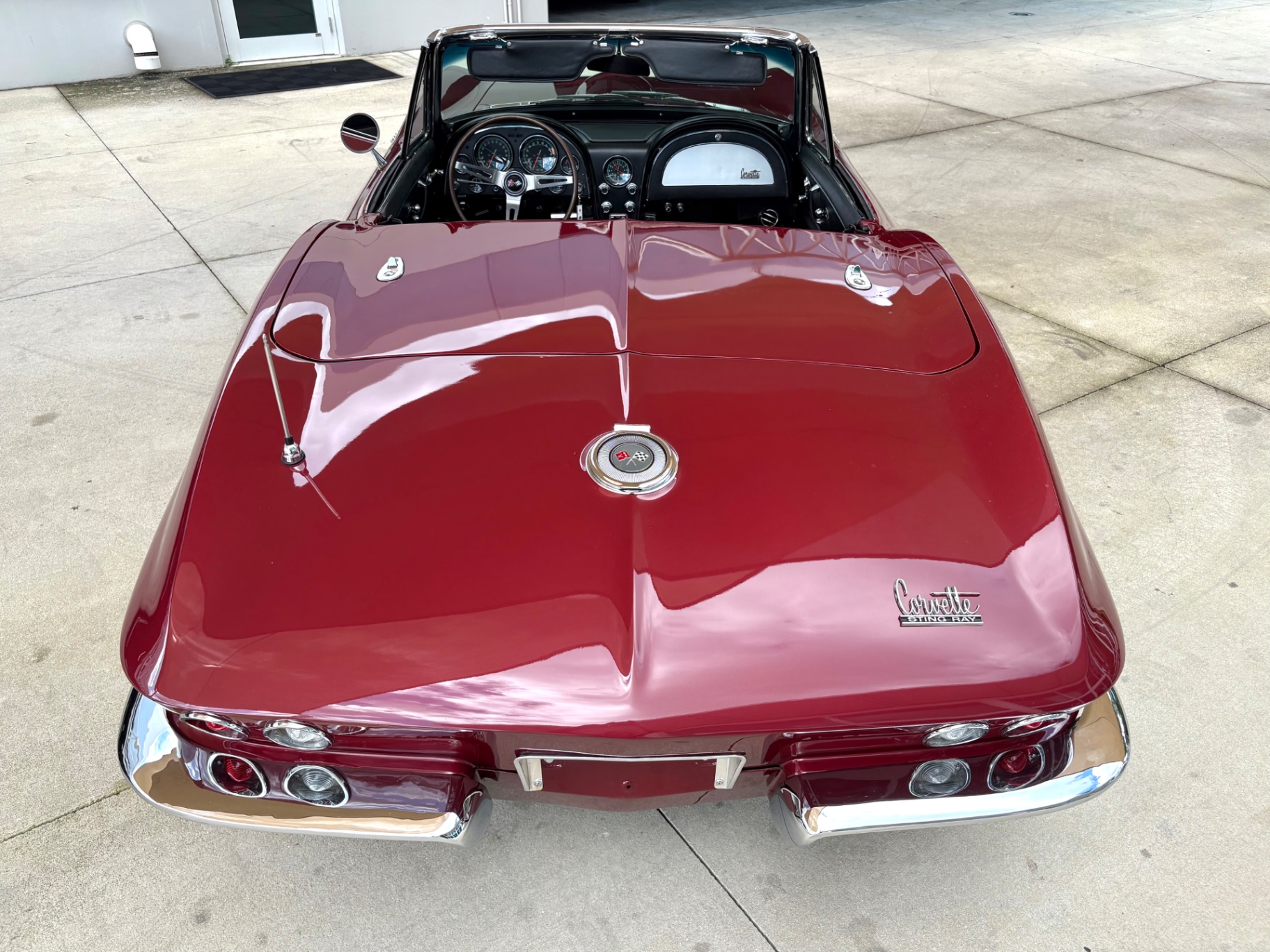 Vehicle photo 8