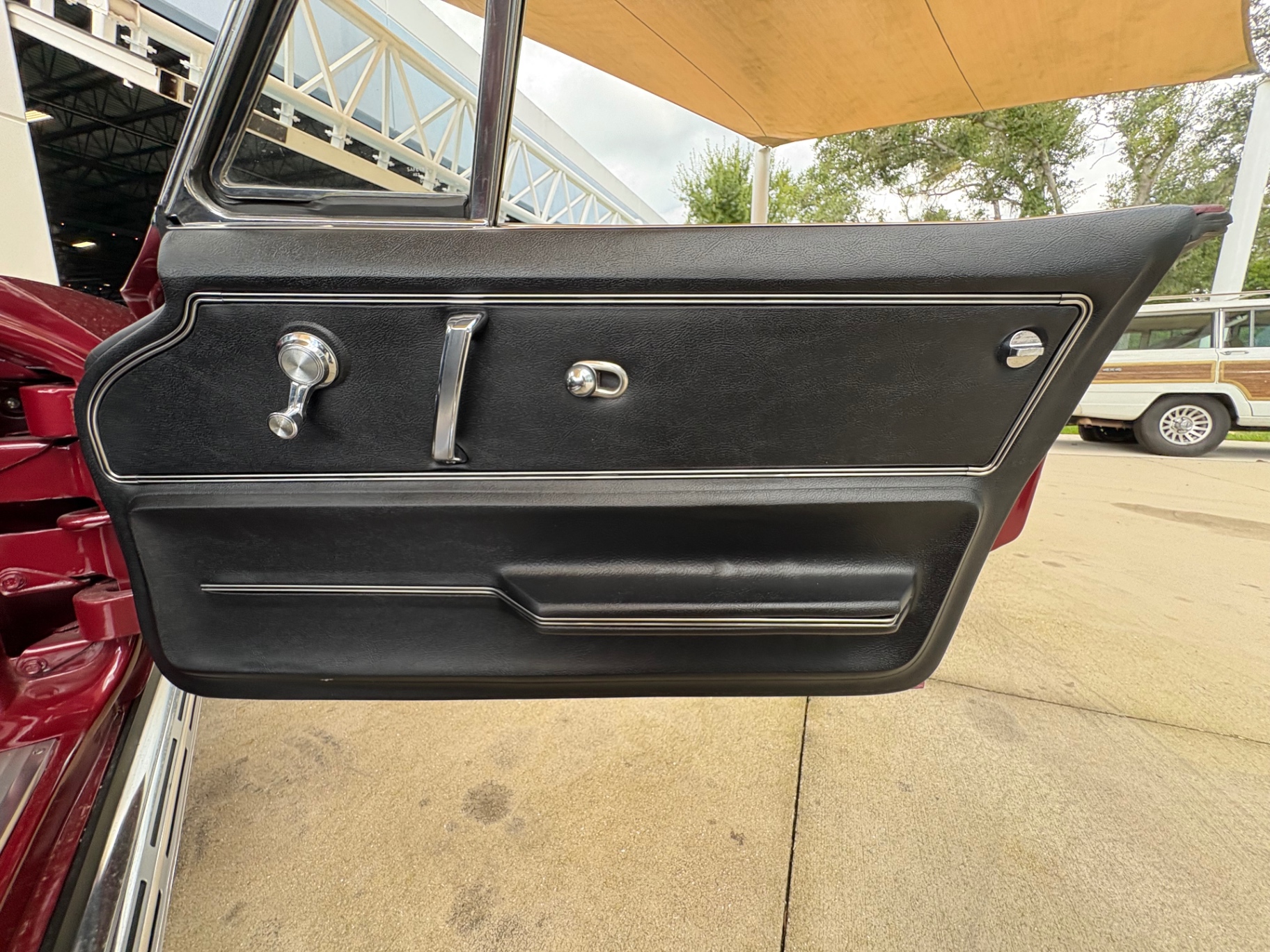 Vehicle photo 44